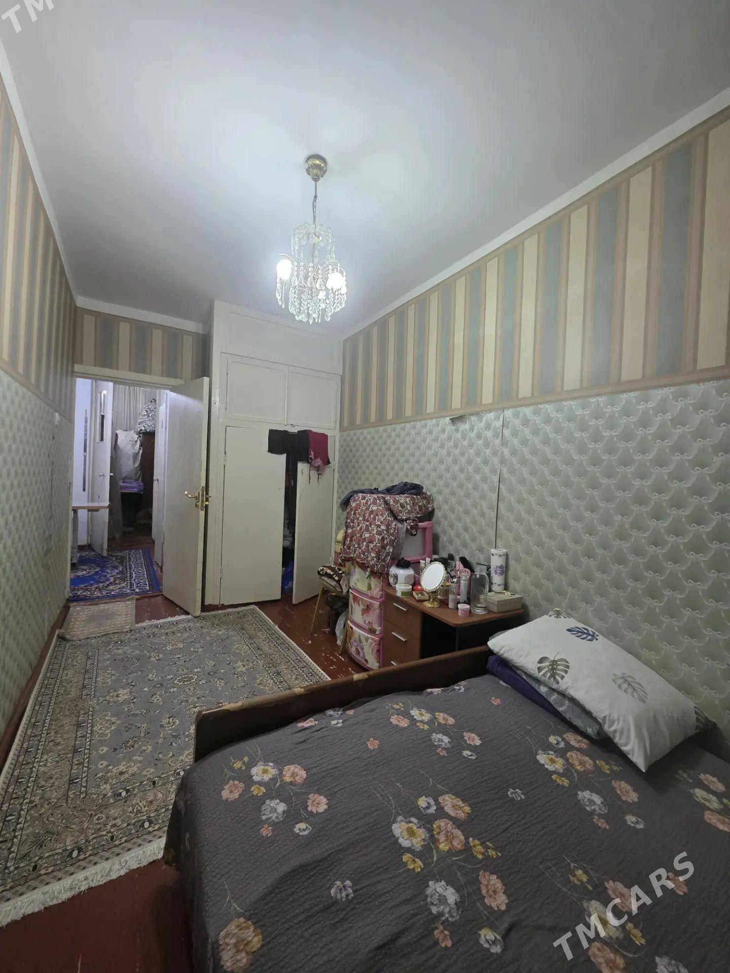 Eyesi 2 kom satlyk jay - Район ст. Аэропорта, ул. Гагарина - img 1