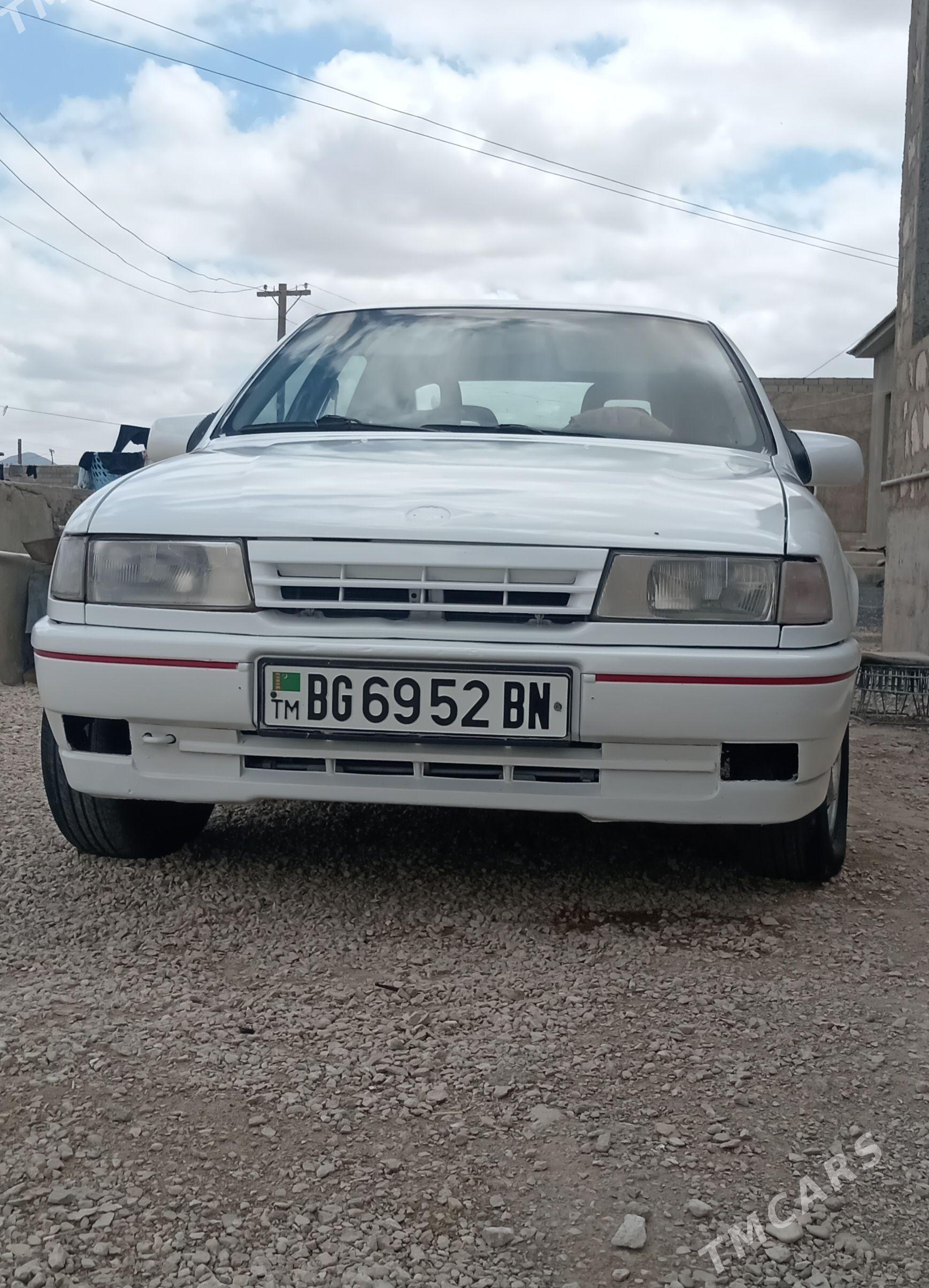 Opel Vectra 1989 - 35 000 TMT - Jebel - img 1