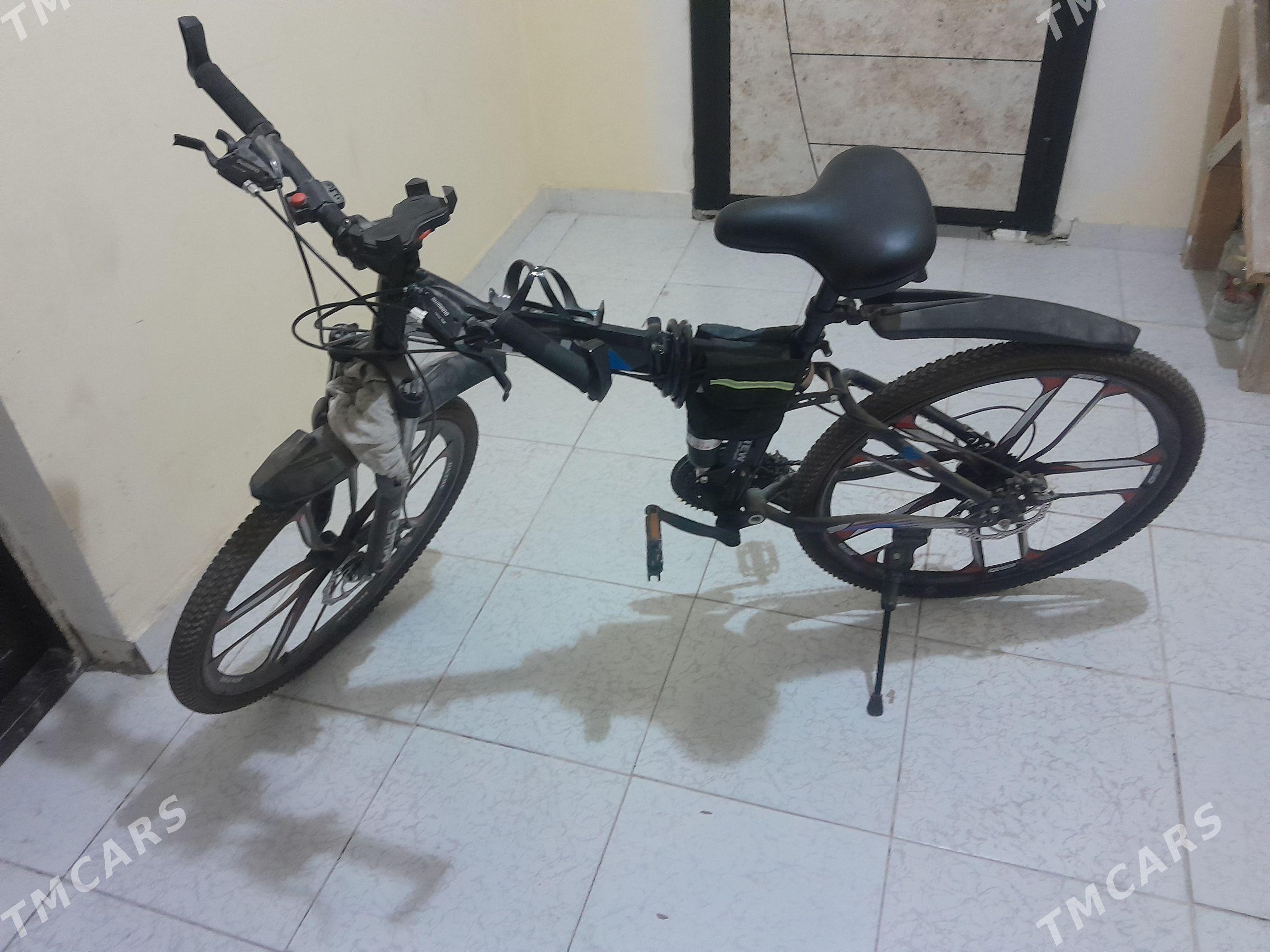 BMW tigir - Büzmeýin - img 1