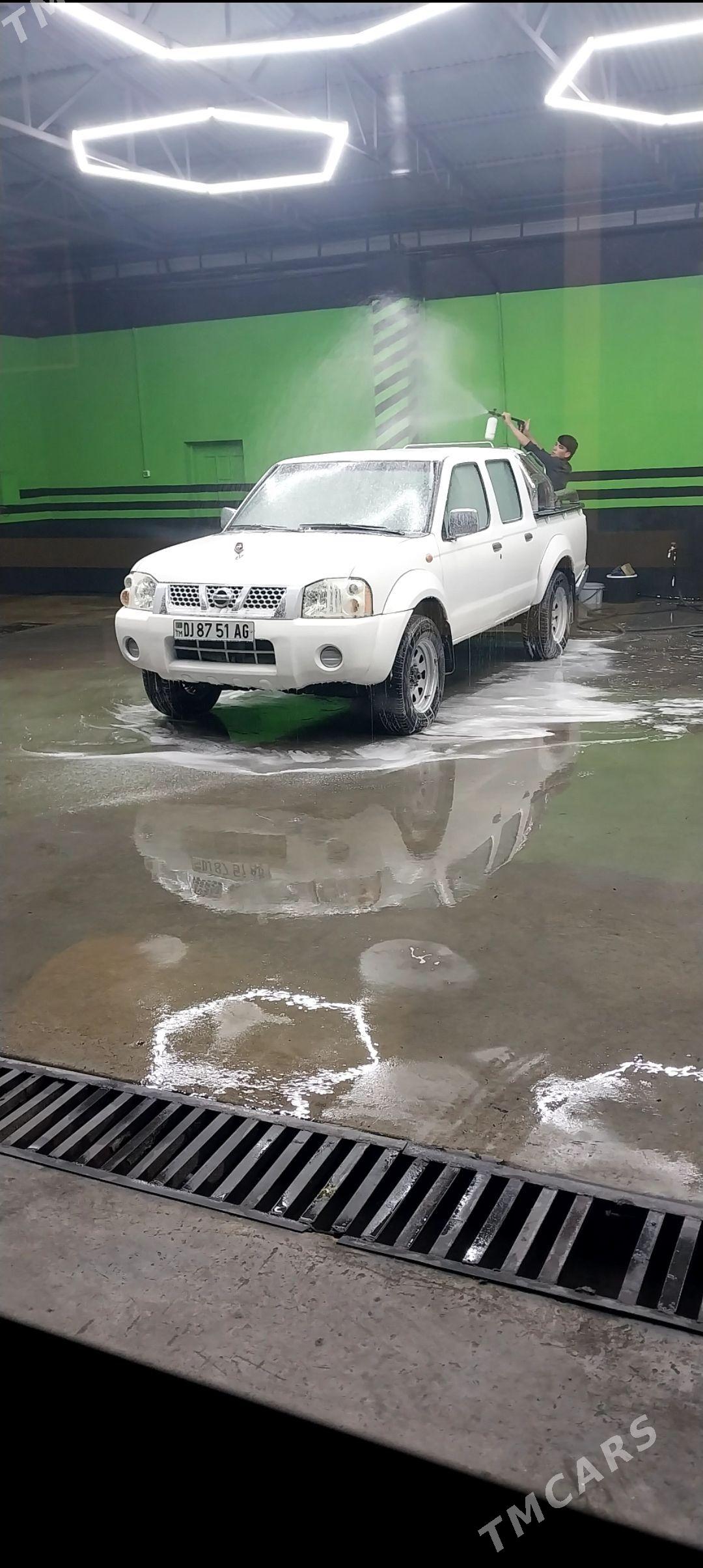Nissan Navara 2014 - 200 000 TMT - Ашхабад - img 1