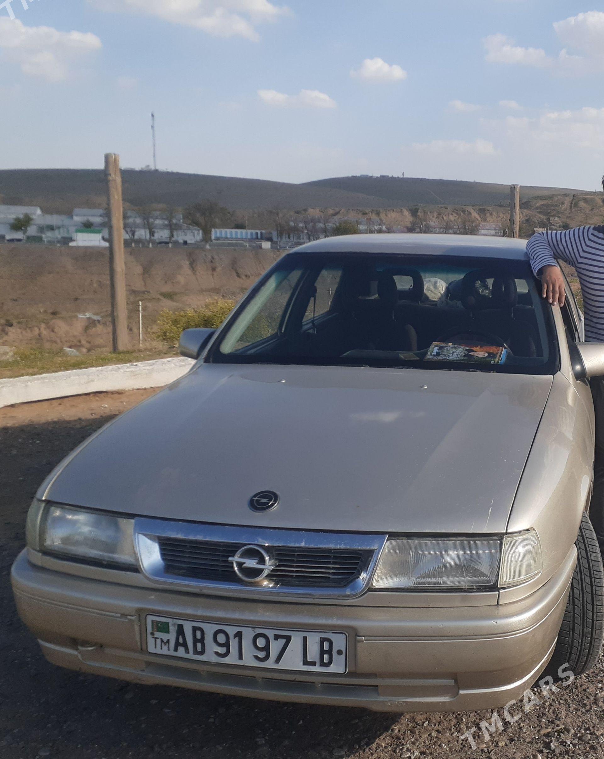Opel Vectra 1992 - 25 000 TMT - Dänew - img 1
