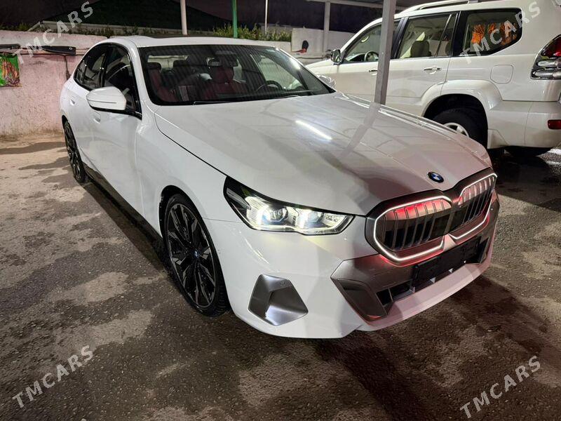 BMW 540 2024 - 1 330 000 TMT - Ашхабад - img 1