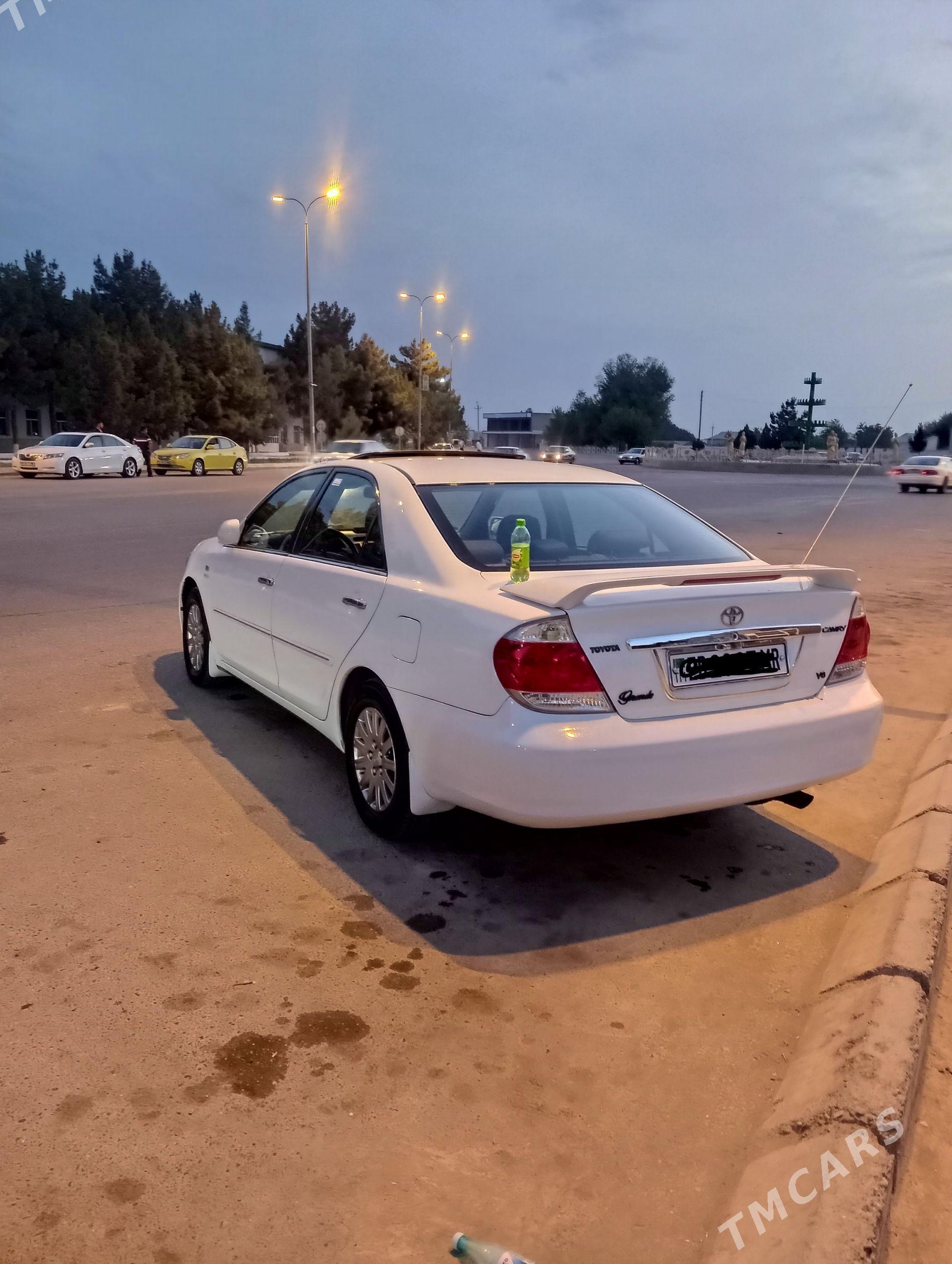 Toyota Camry 2005 - 270 000 TMT - Сакарчага - img 1