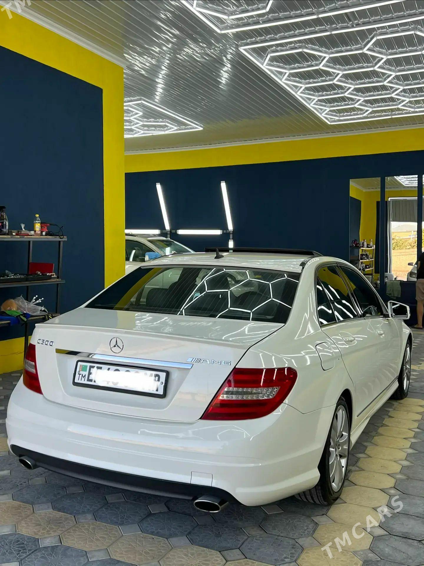 Mercedes-Benz C300 2010 - 175 000 TMT - Mary - img 1