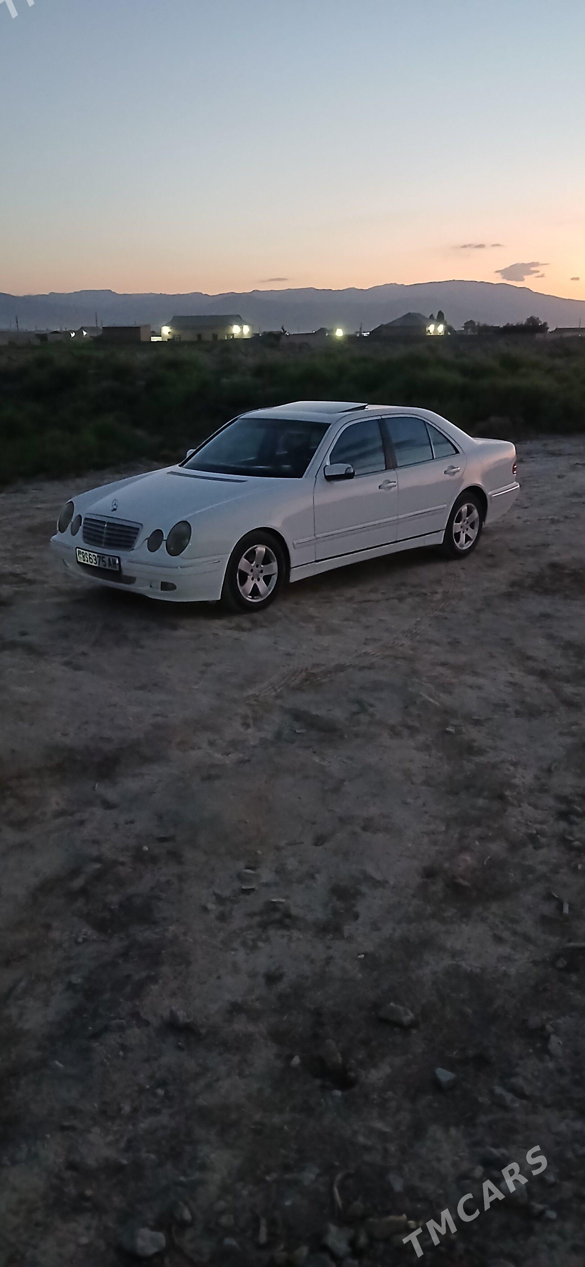 Mercedes-Benz C320 2001 - 120 000 TMT - Bäherden - img 1
