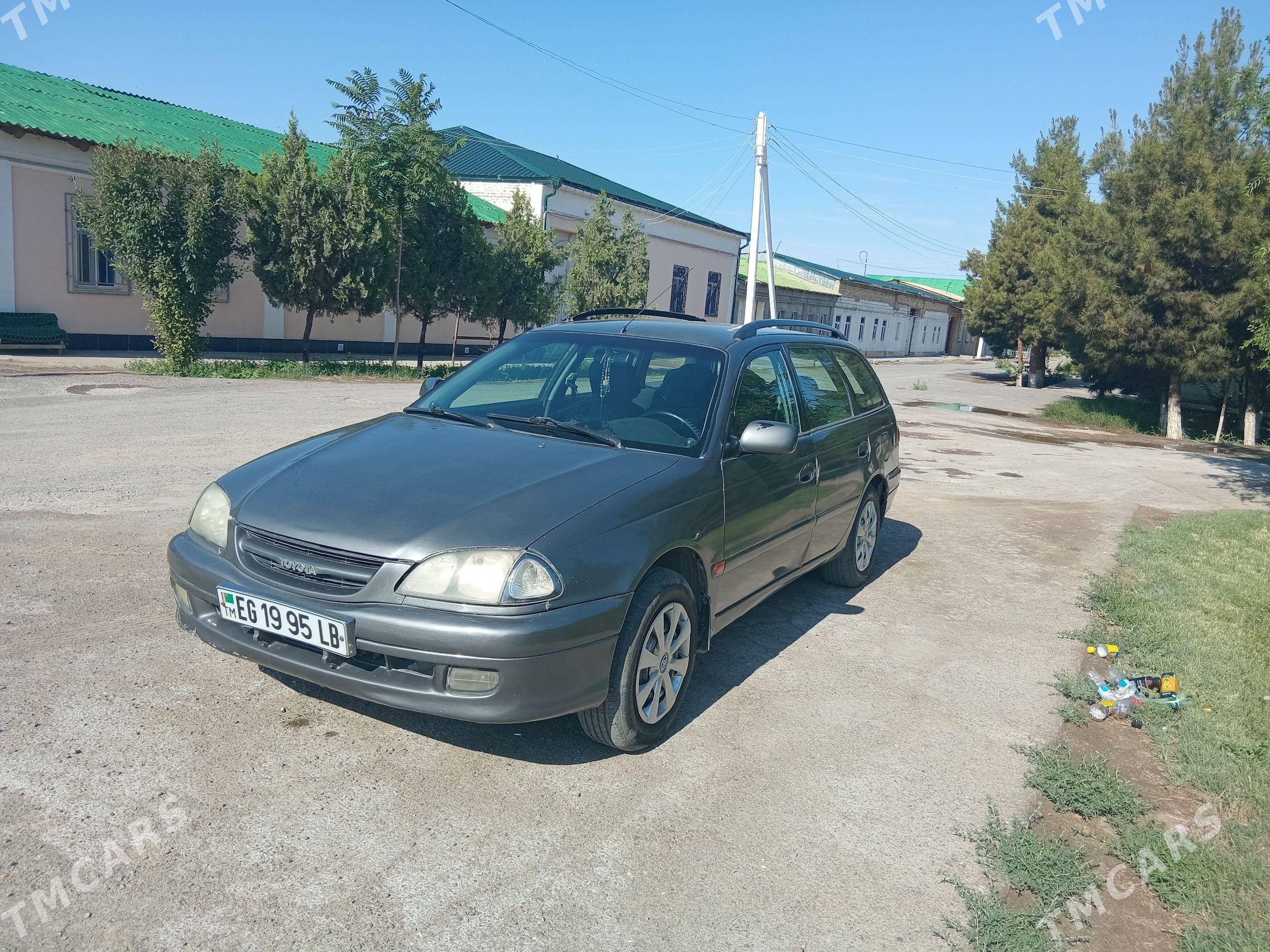 Toyota Avensis 2002 - 97 000 TMT - Türkmenabat - img 1