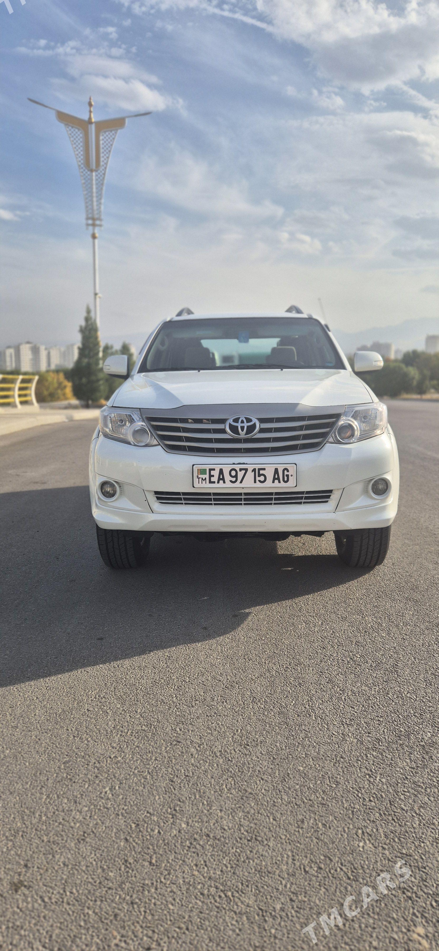 Toyota Fortuner 2014 - 370 000 TMT - 11 mkr - img 1