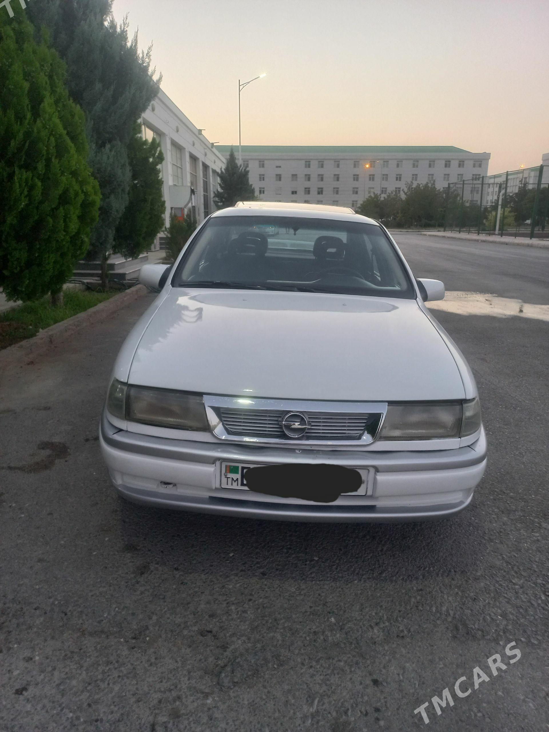Opel Vectra 1993 - 38 000 TMT - Бахарден - img 1