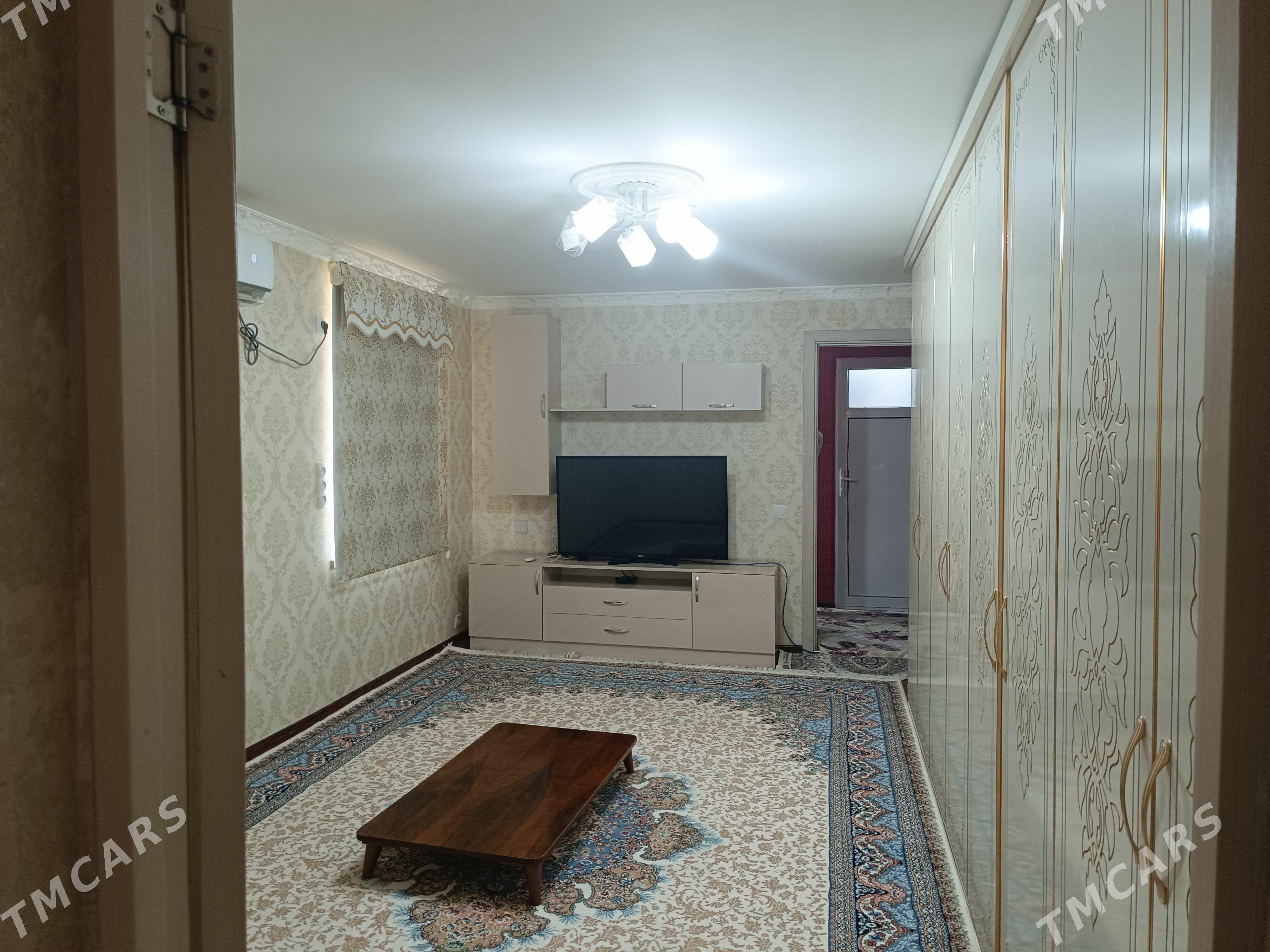 6 MKR. 1/2 EDILEN REMONDY GOWY - Aşgabat - img 1