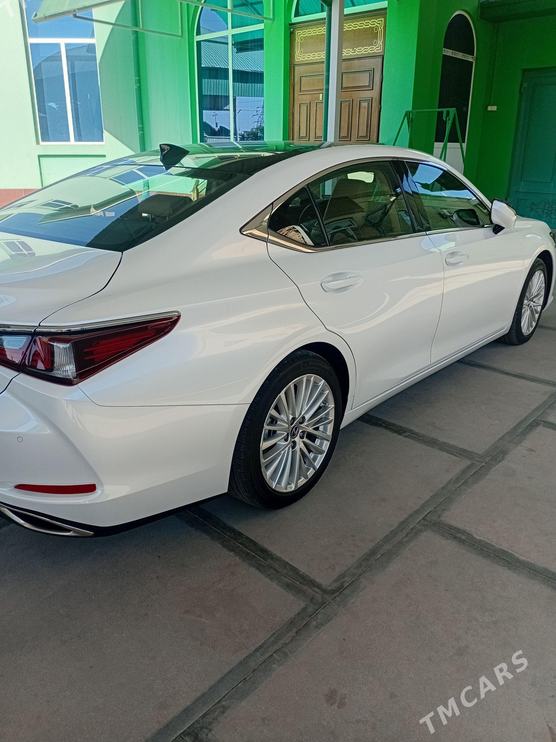 Lexus ES 350 2023 - 800 000 TMT - Mary - img 1