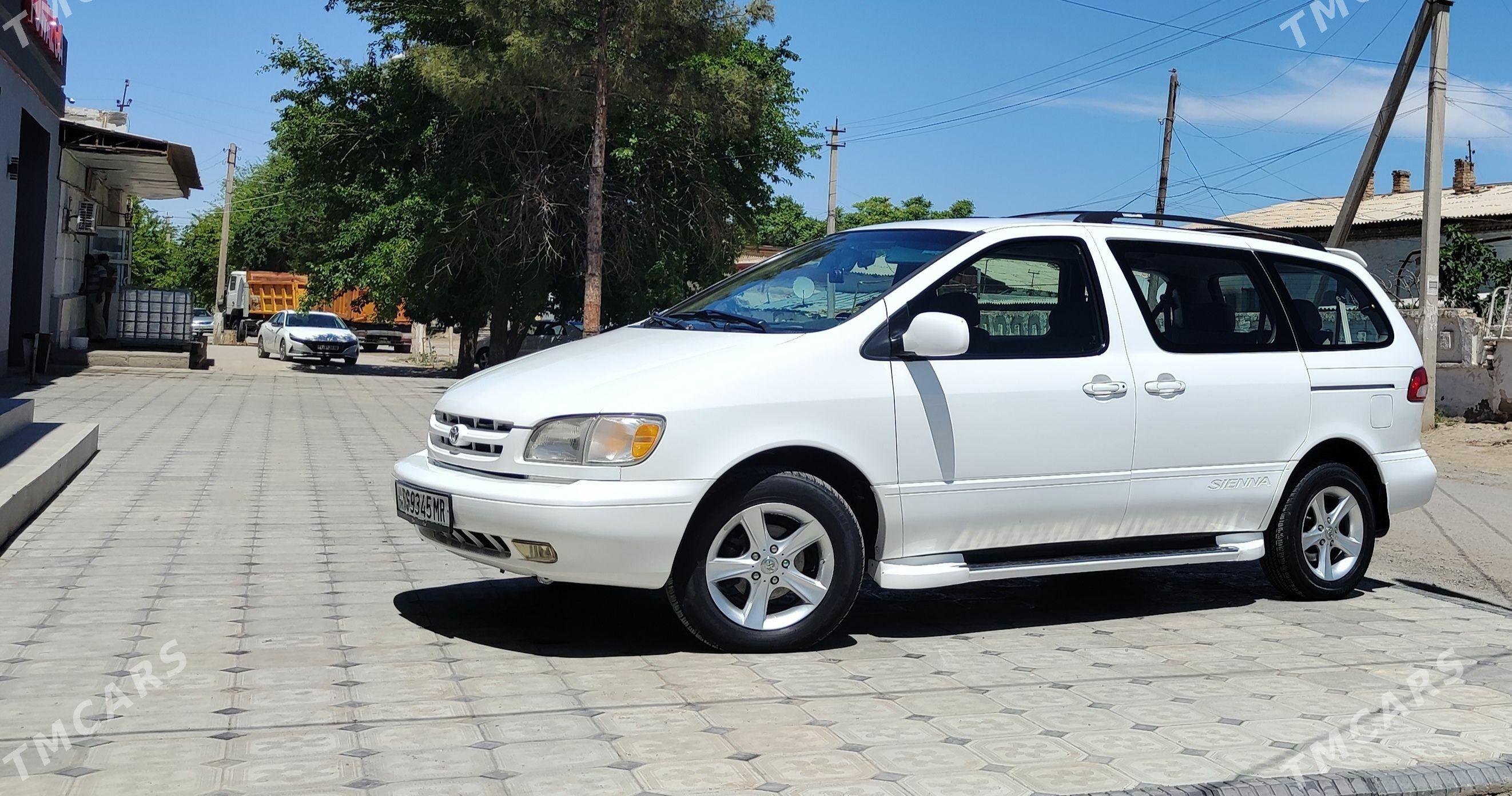 Toyota Sienna 1999 - 180 000 TMT - Байрамали - img 1