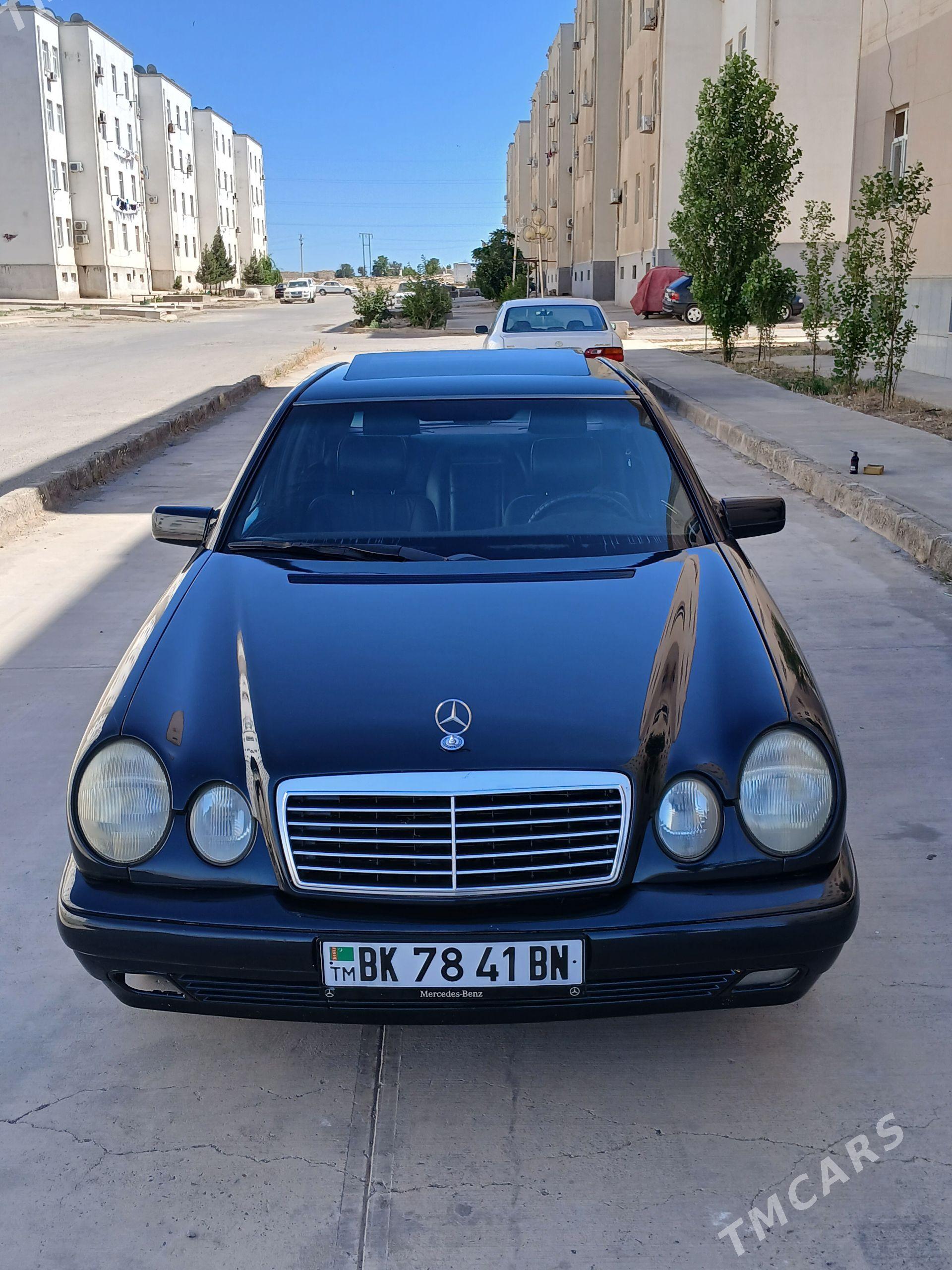 Mercedes-Benz E320 1996 - 70 000 TMT - Türkmenbaşy - img 1