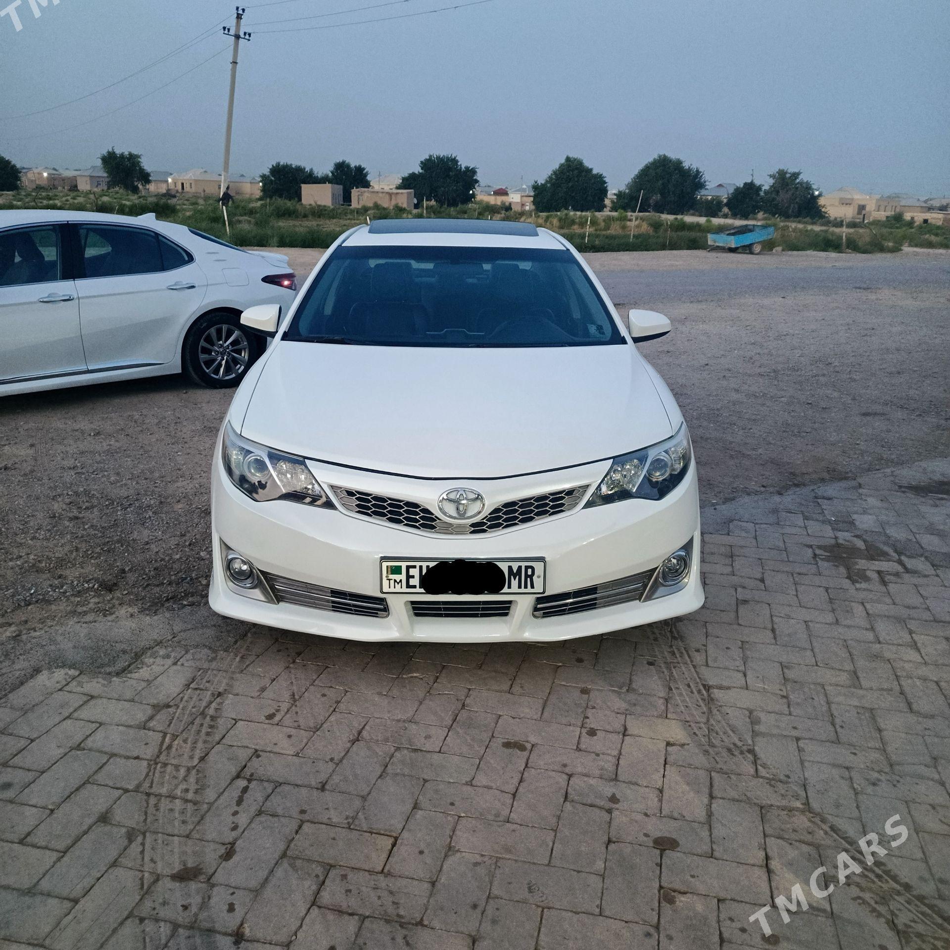 Toyota Camry 2013 - 245 000 TMT - Байрамали - img 1