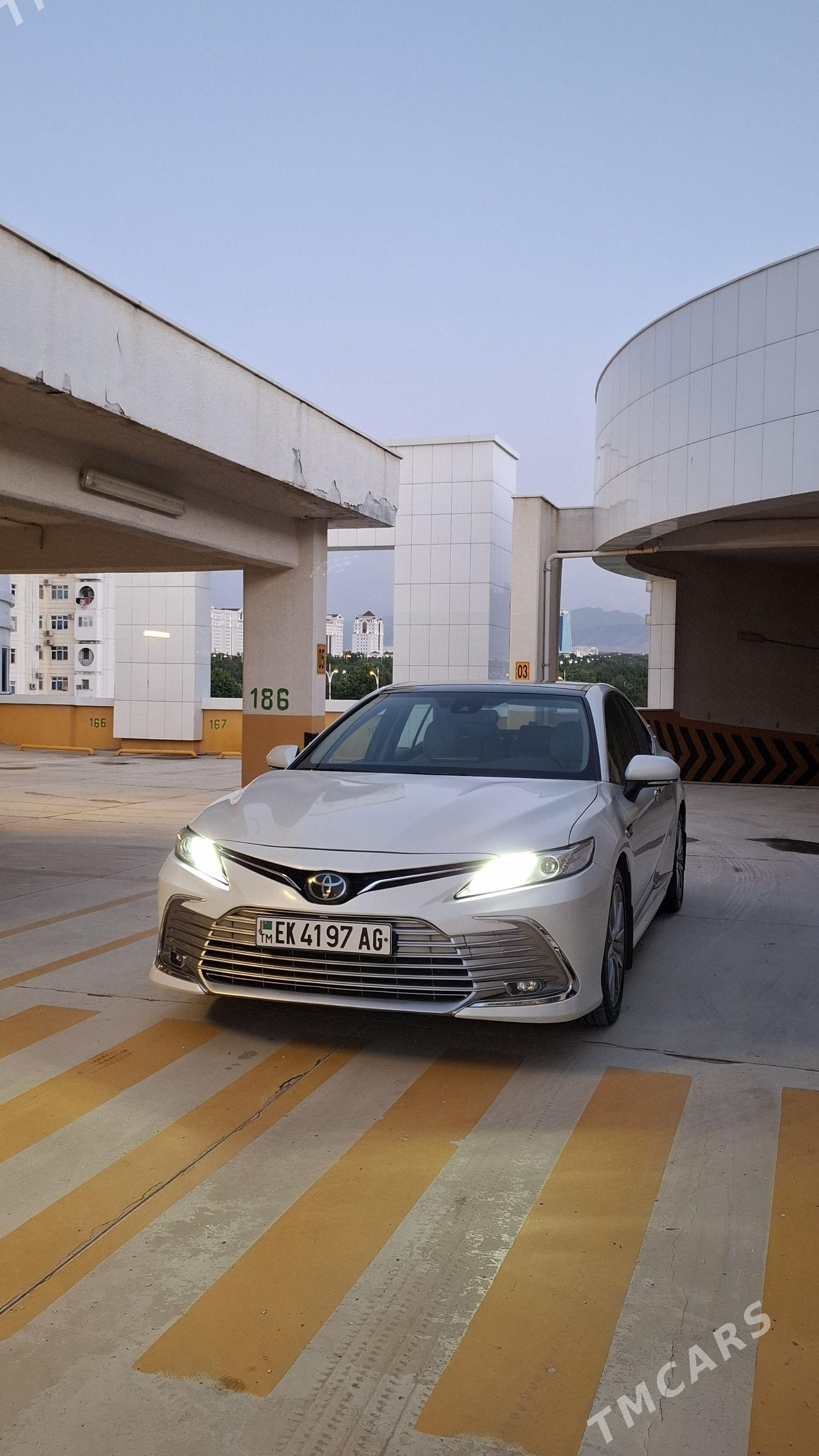 Toyota Camry 2022 - 420 000 TMT - Ашхабад - img 1