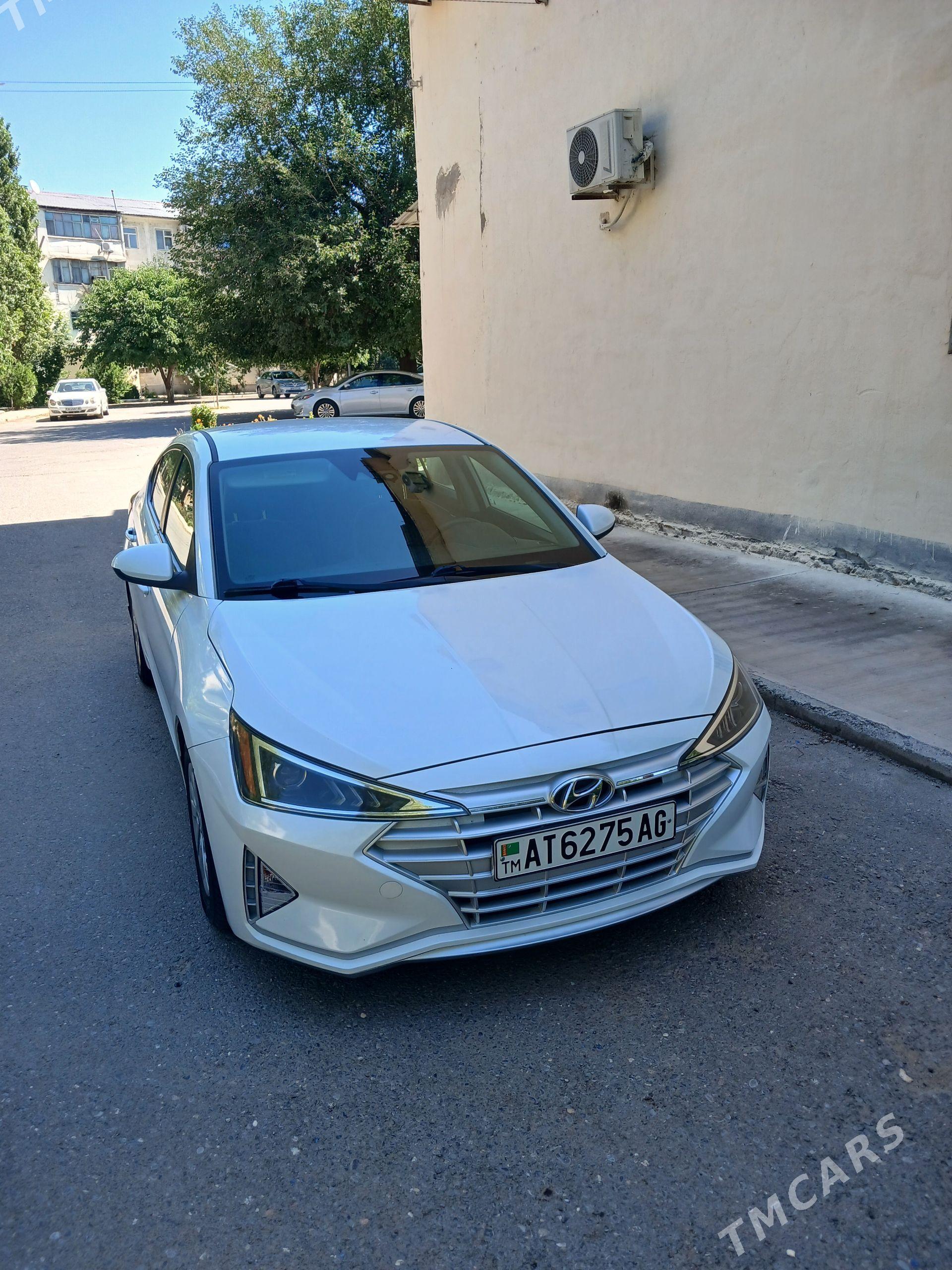 Hyundai Elantra 2020 - 220 000 TMT - 15-nji tapgyr - img 1