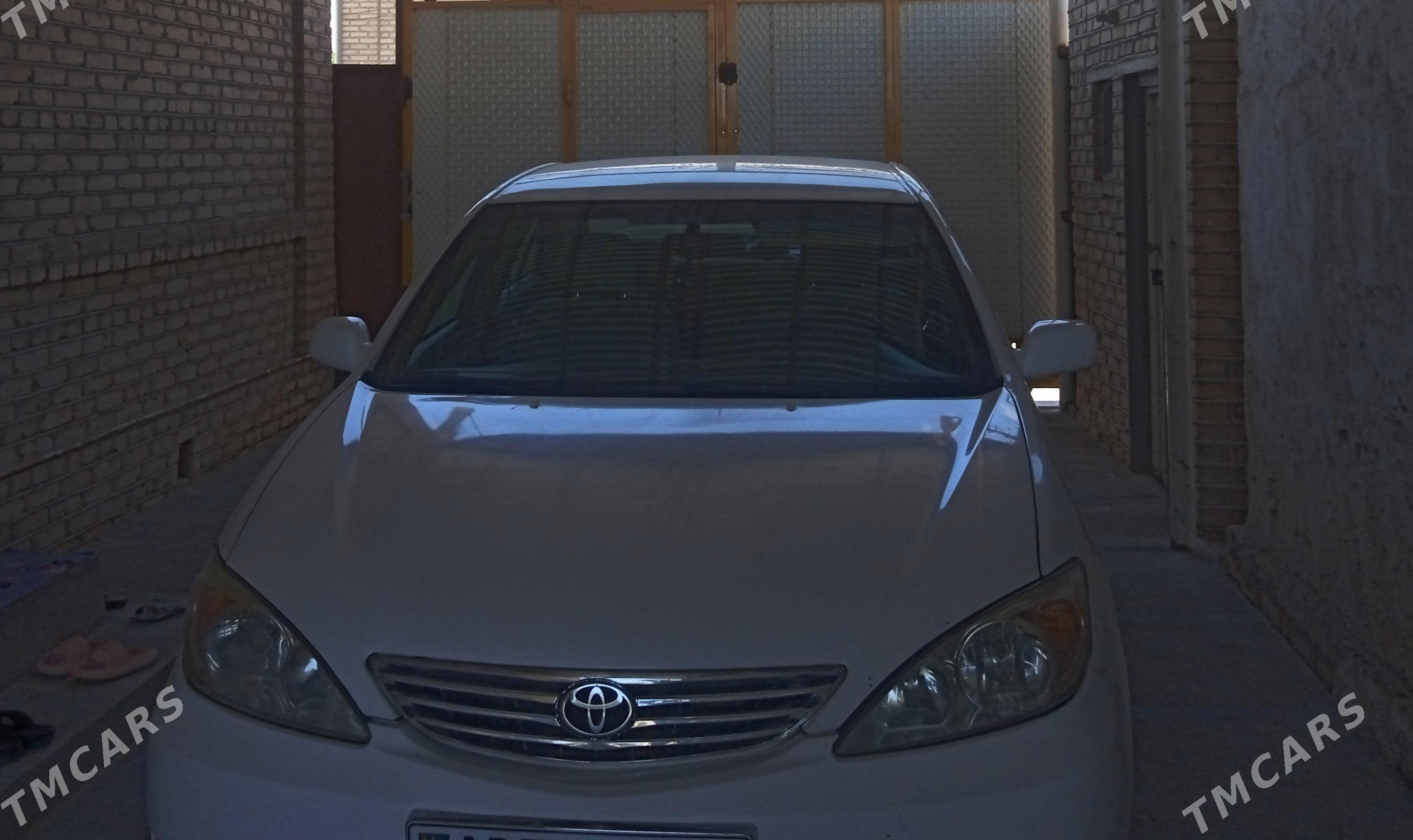 Toyota Camry 2004 - 175 000 TMT - Мары - img 1