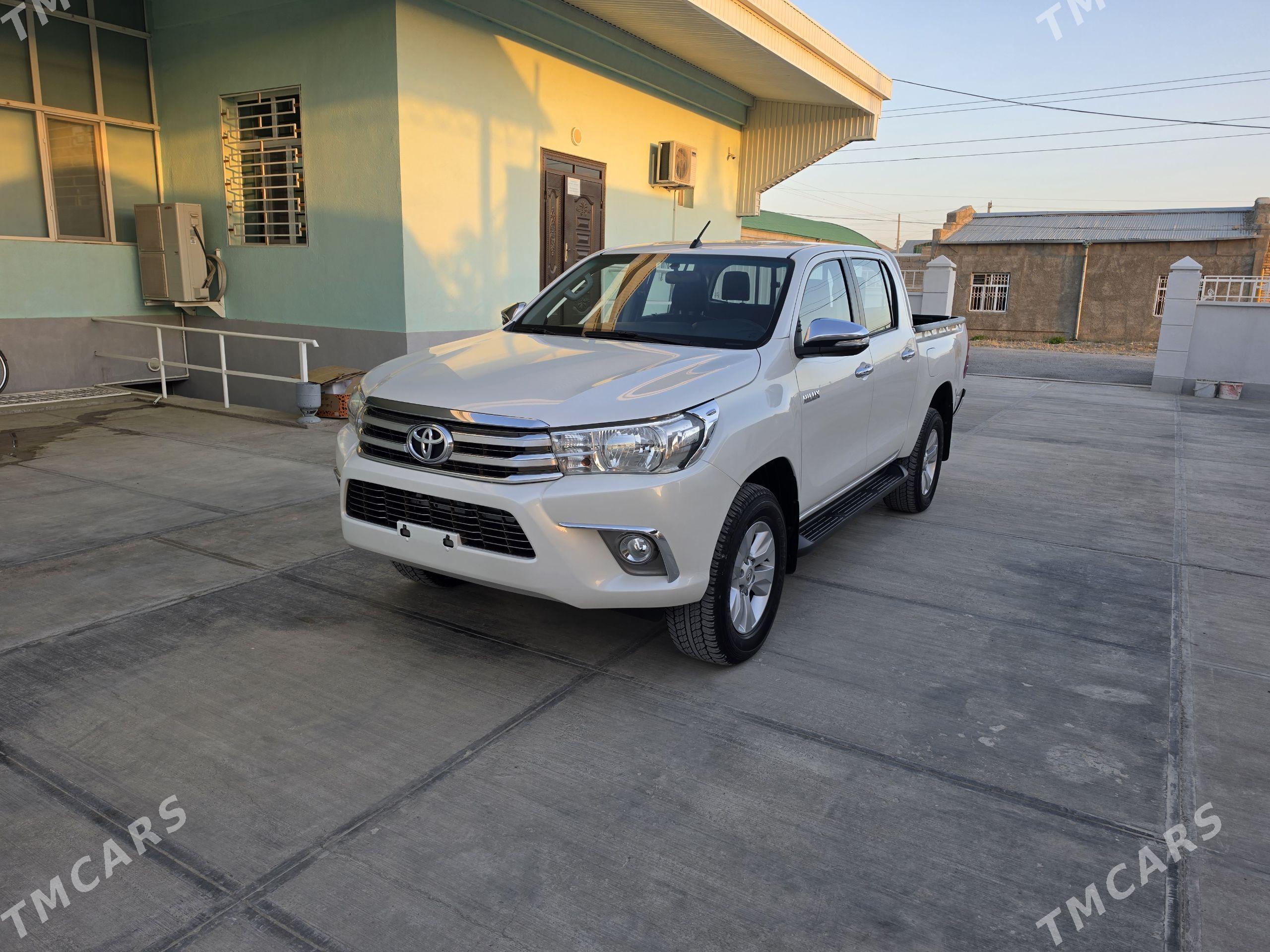 Toyota Hilux 2016 - 550 000 TMT - Гызыларбат - img 1