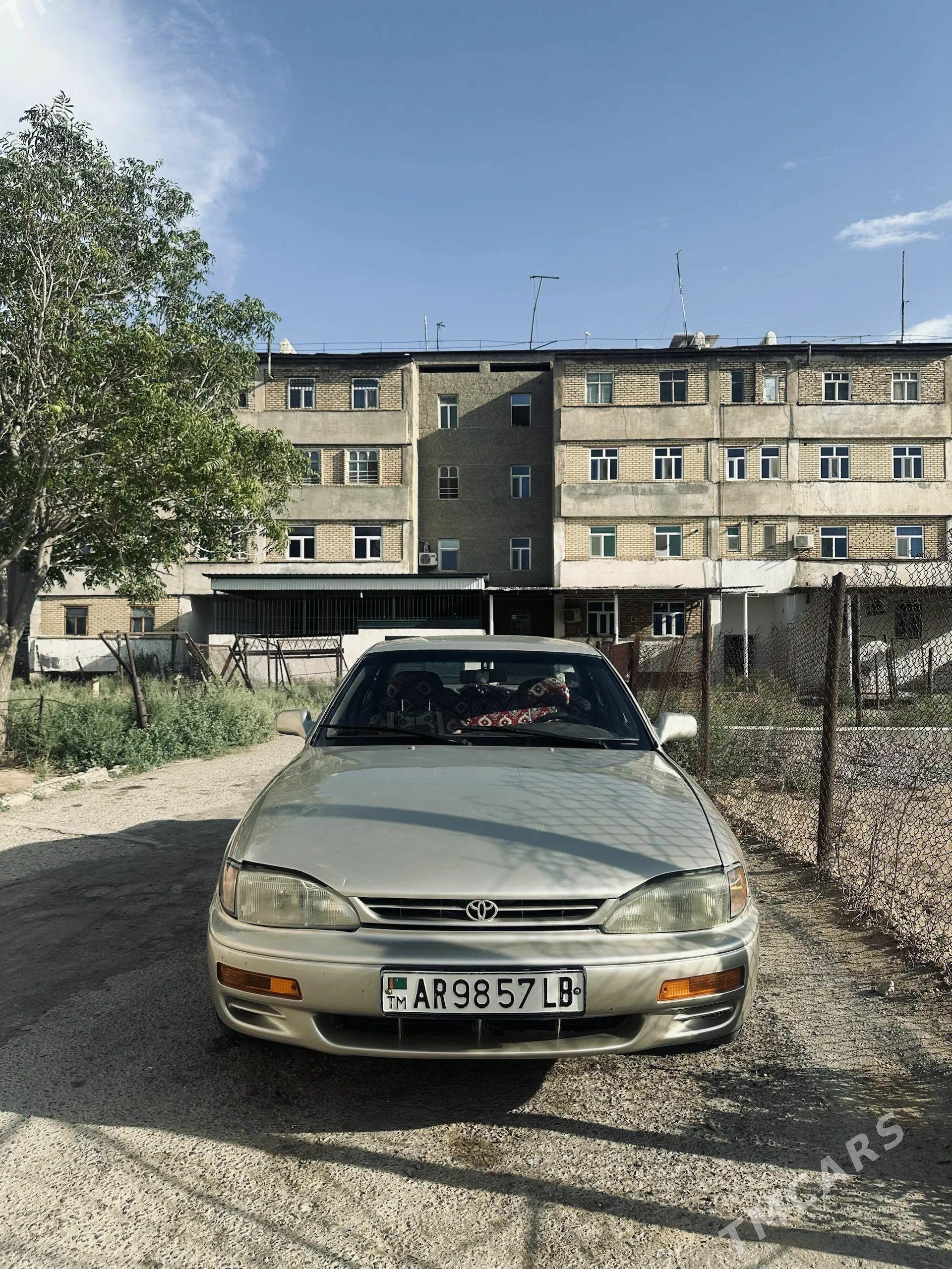 Toyota Camry 1996 - 80 000 TMT - Газаджак - img 1