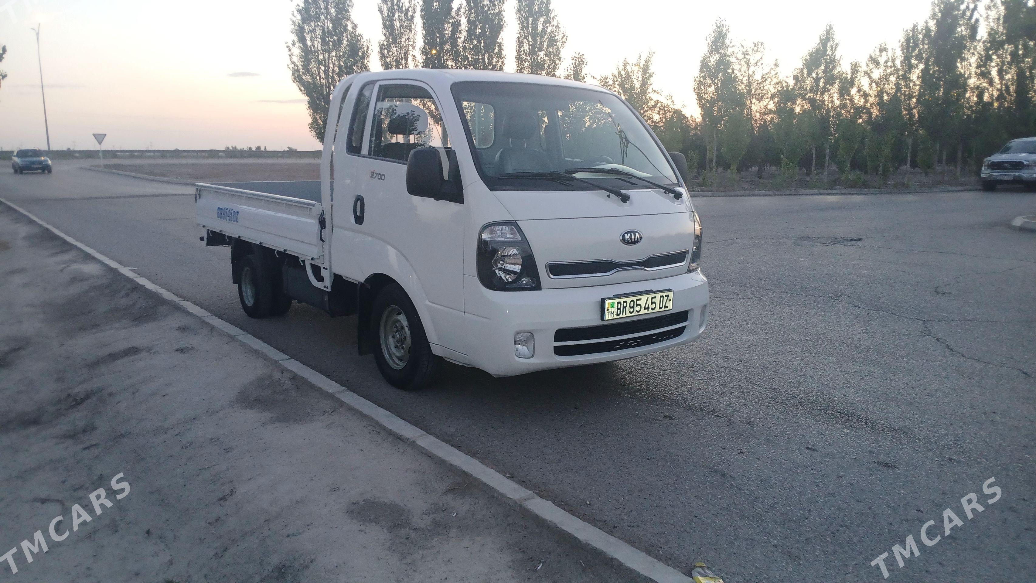 Kia Bongo 2015 - 180 000 TMT - Дашогуз - img 1