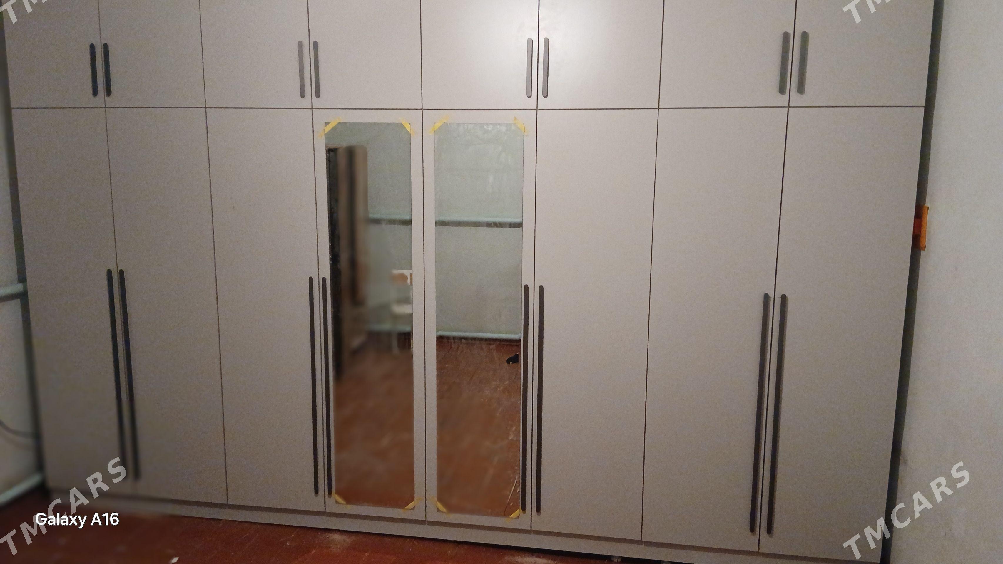 Mebeller we icki gapylar - Гороглы (Тагта) - img 1