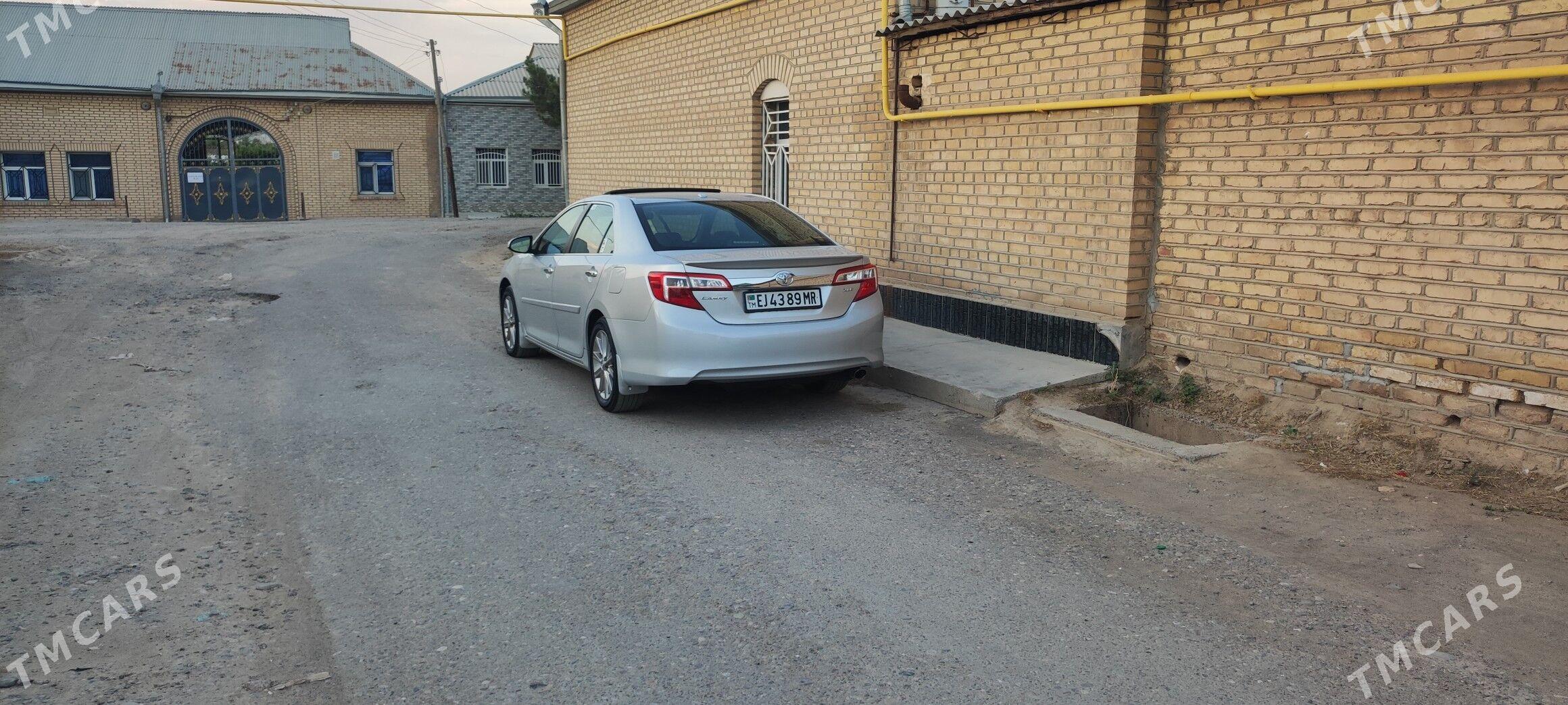 Toyota Camry 2012 - 295 000 TMT - Ёлётен - img 1