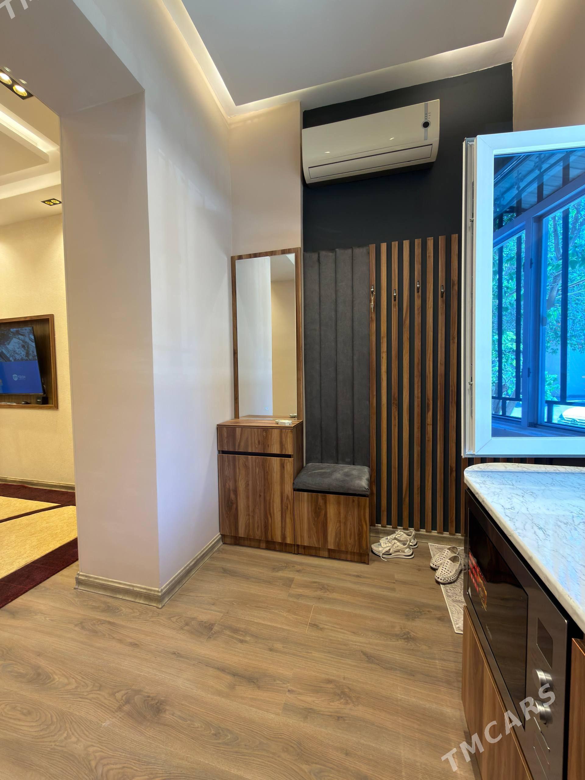 ЦЕНТР!2×3КОМ-60м²,1эт. - Türkmenbaşy şaýoly - img 1