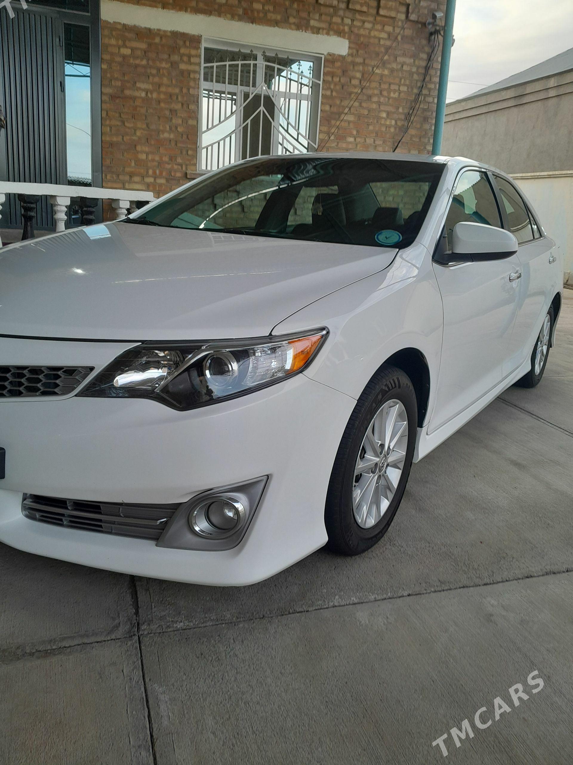 Toyota Camry 2012 - 245 000 TMT - Бахарден - img 1