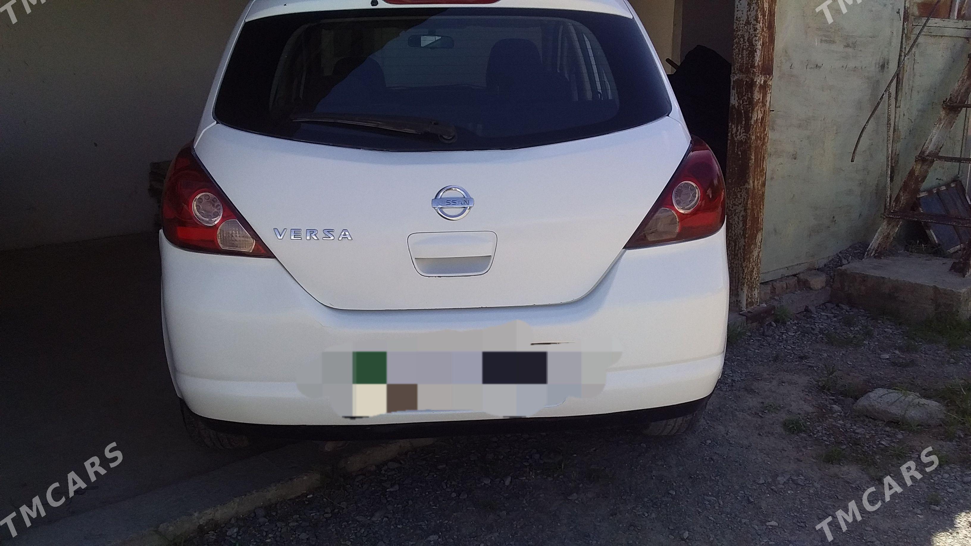 Nissan Versa 2010 - 140 000 TMT - Гёкдепе - img 1