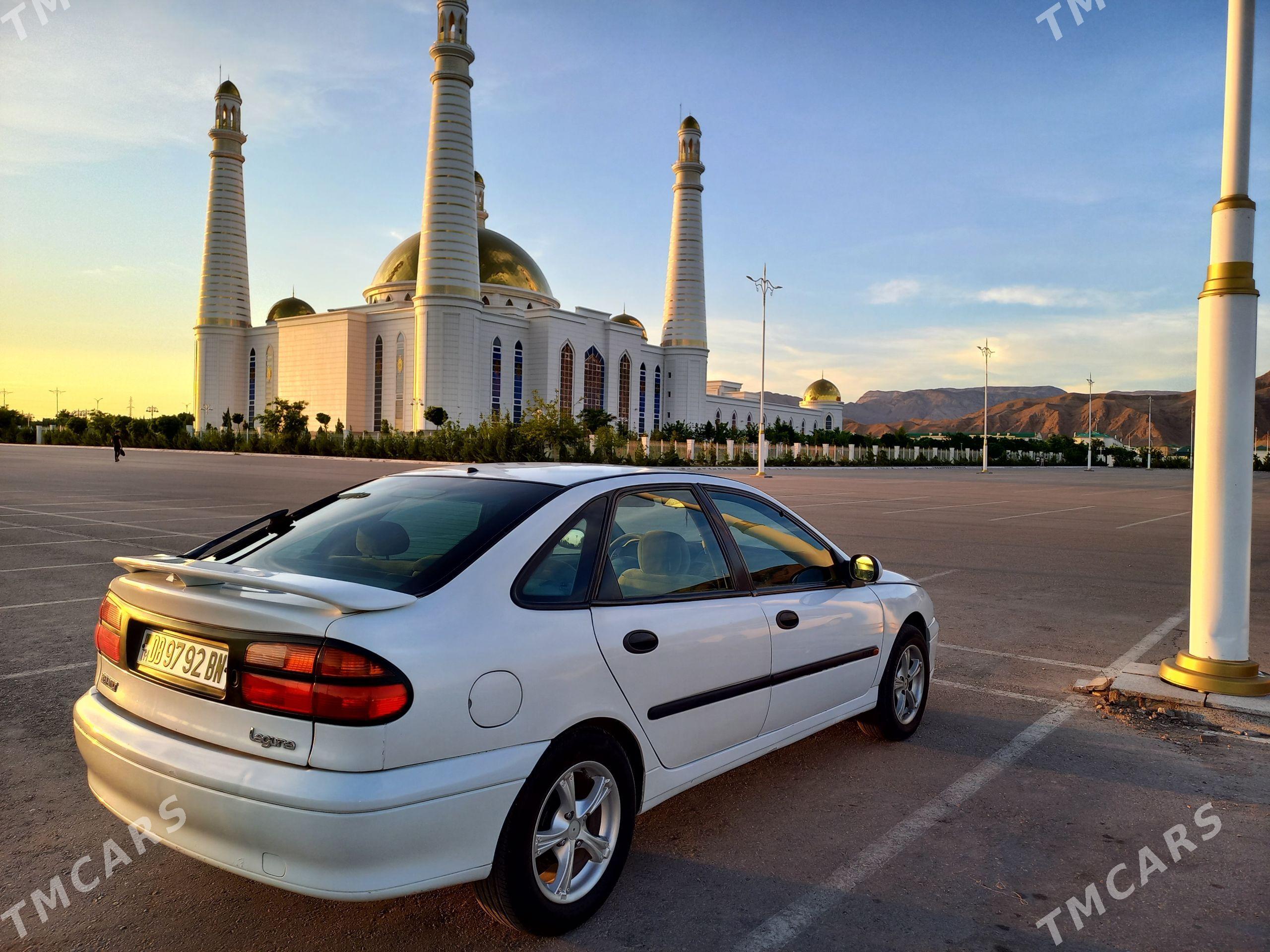 Renault Laguna 1 2000 - 60 000 TMT - Гумдаг - img 1