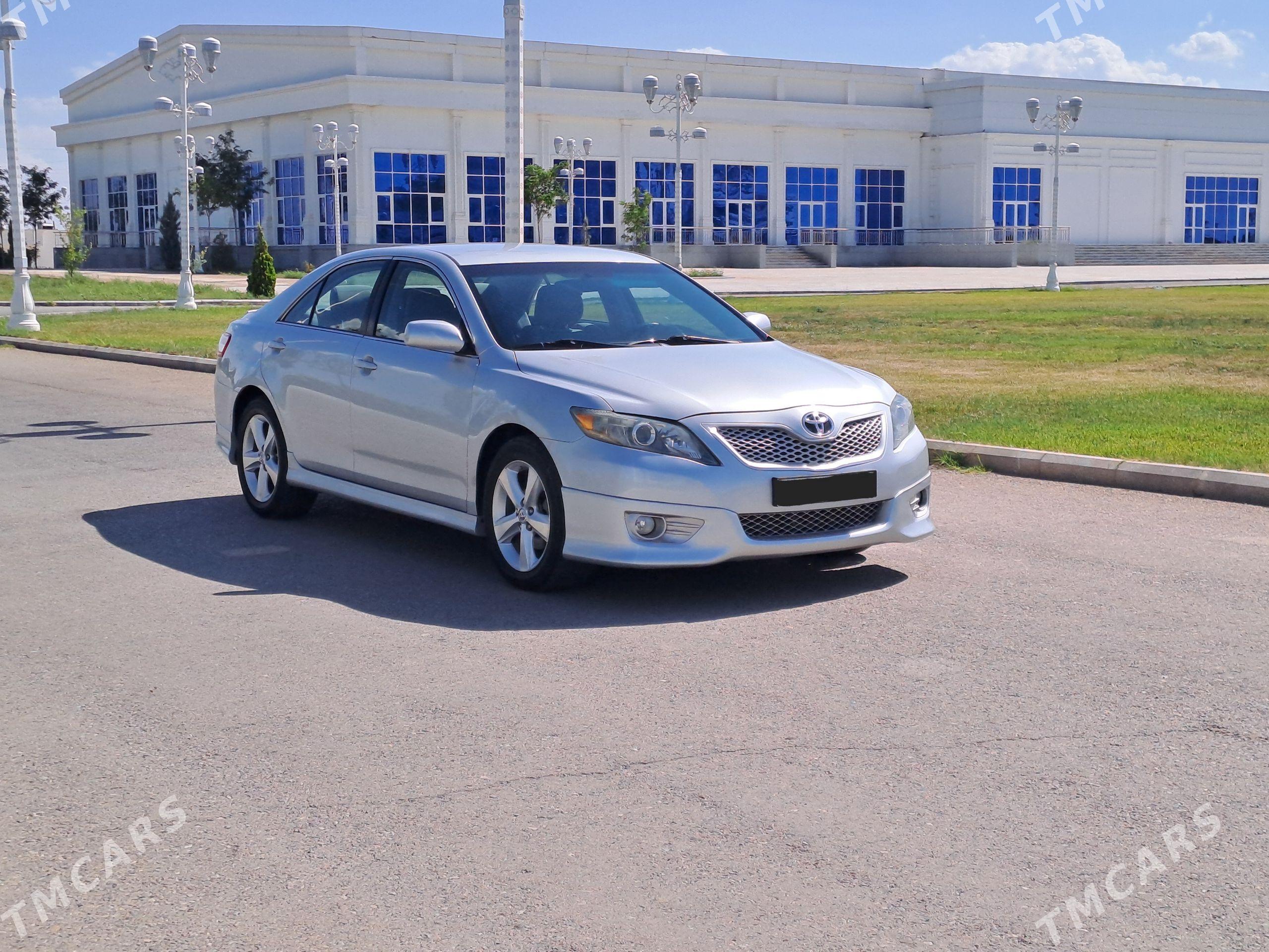 Toyota Camry 2010 - 280 000 TMT - Дашогуз - img 1