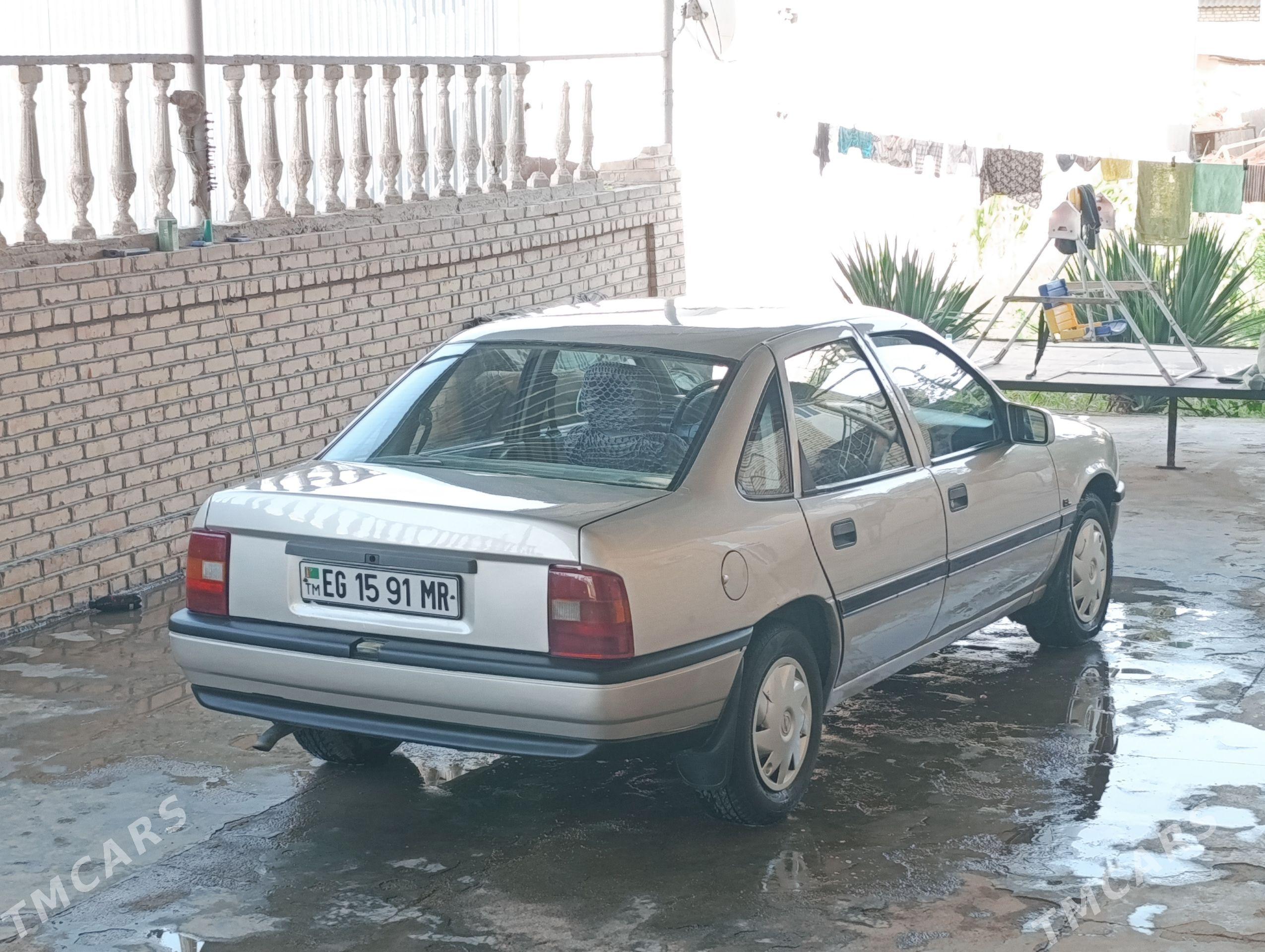 Opel Vectra 1991 - 50 000 TMT - Сакарчага - img 1
