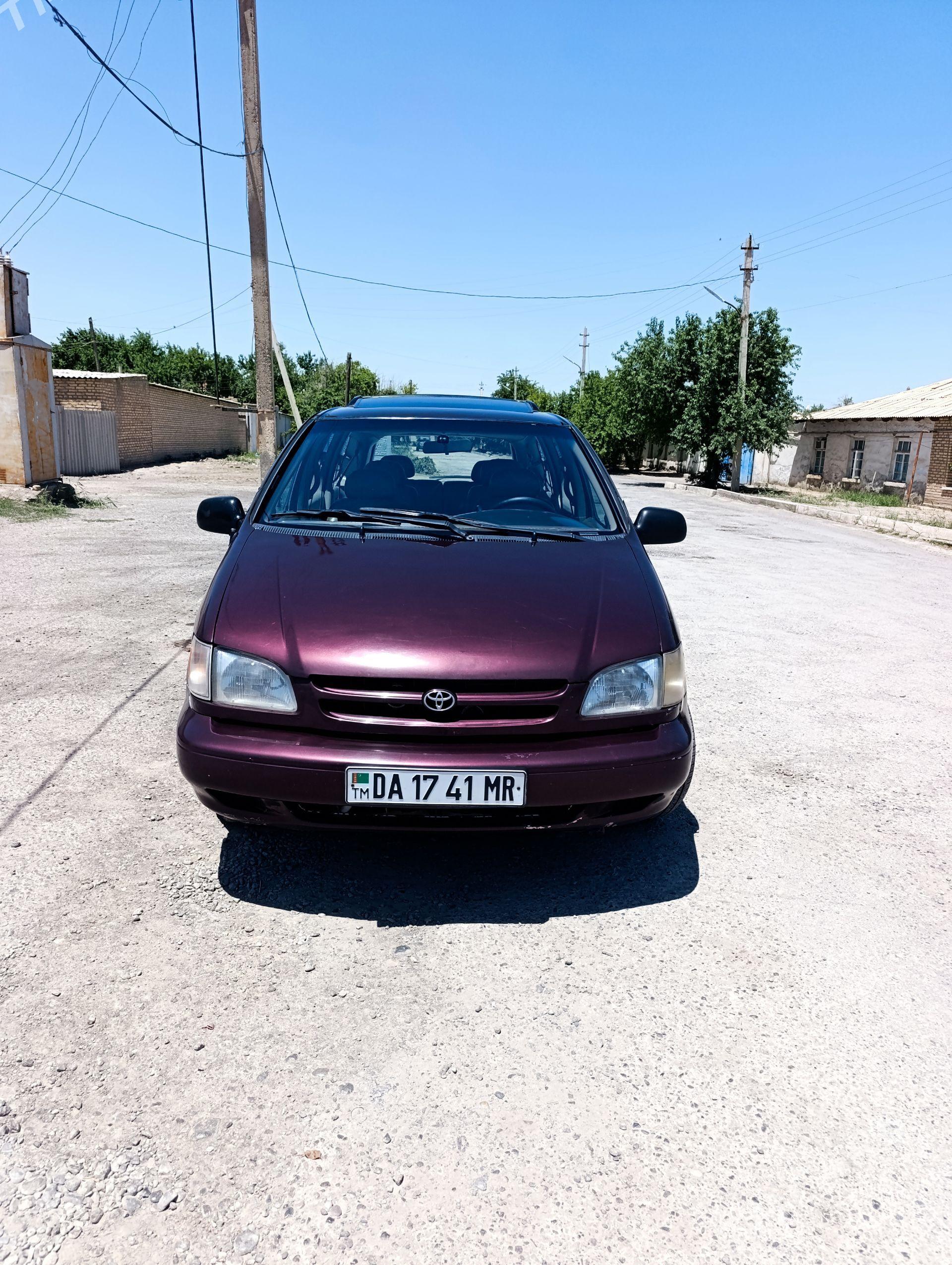 Toyota Sienna 2000 - 170 000 TMT - Мары - img 1