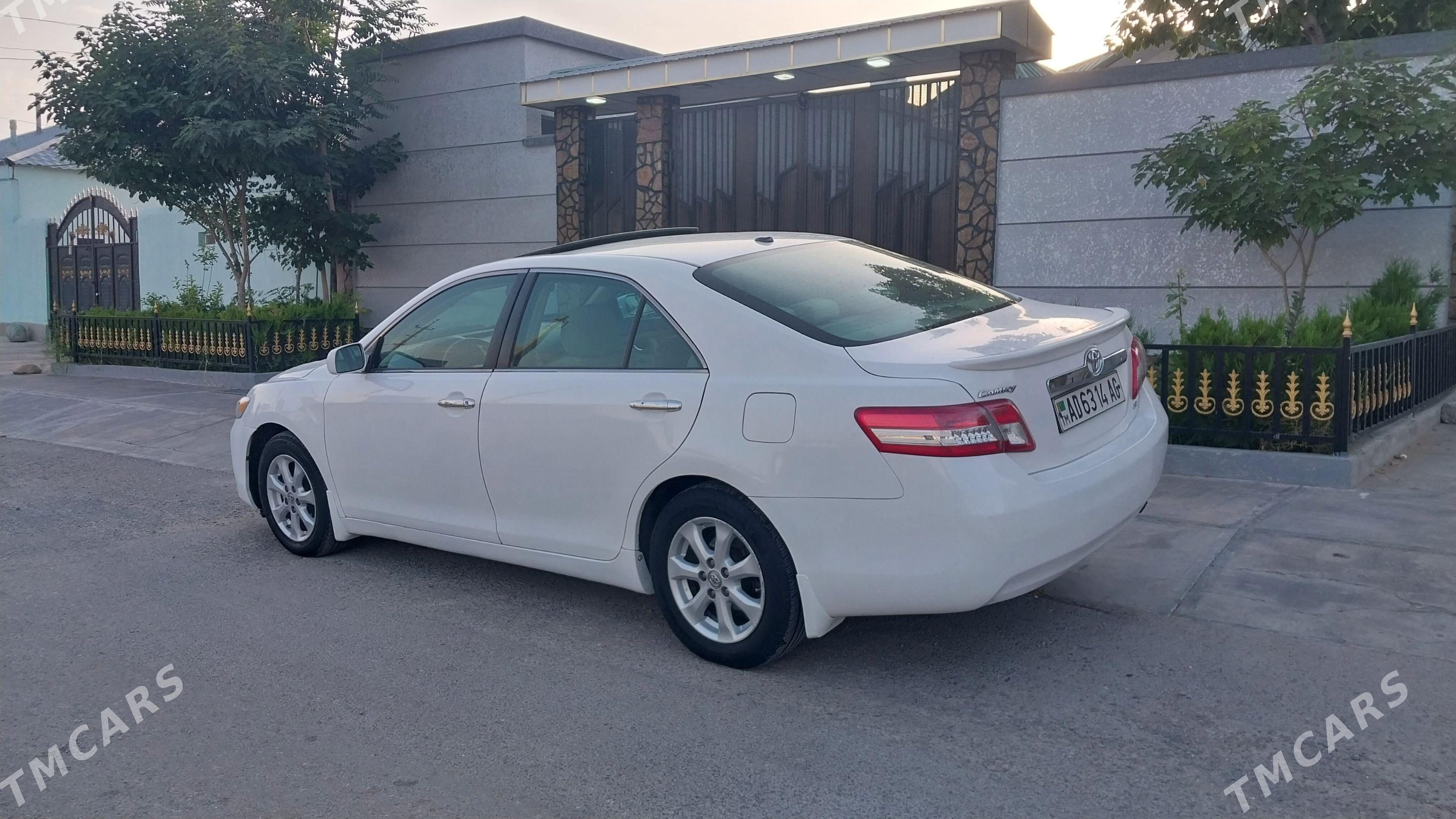 Toyota Camry 2010 - 235 000 TMT - Ашхабад - img 1