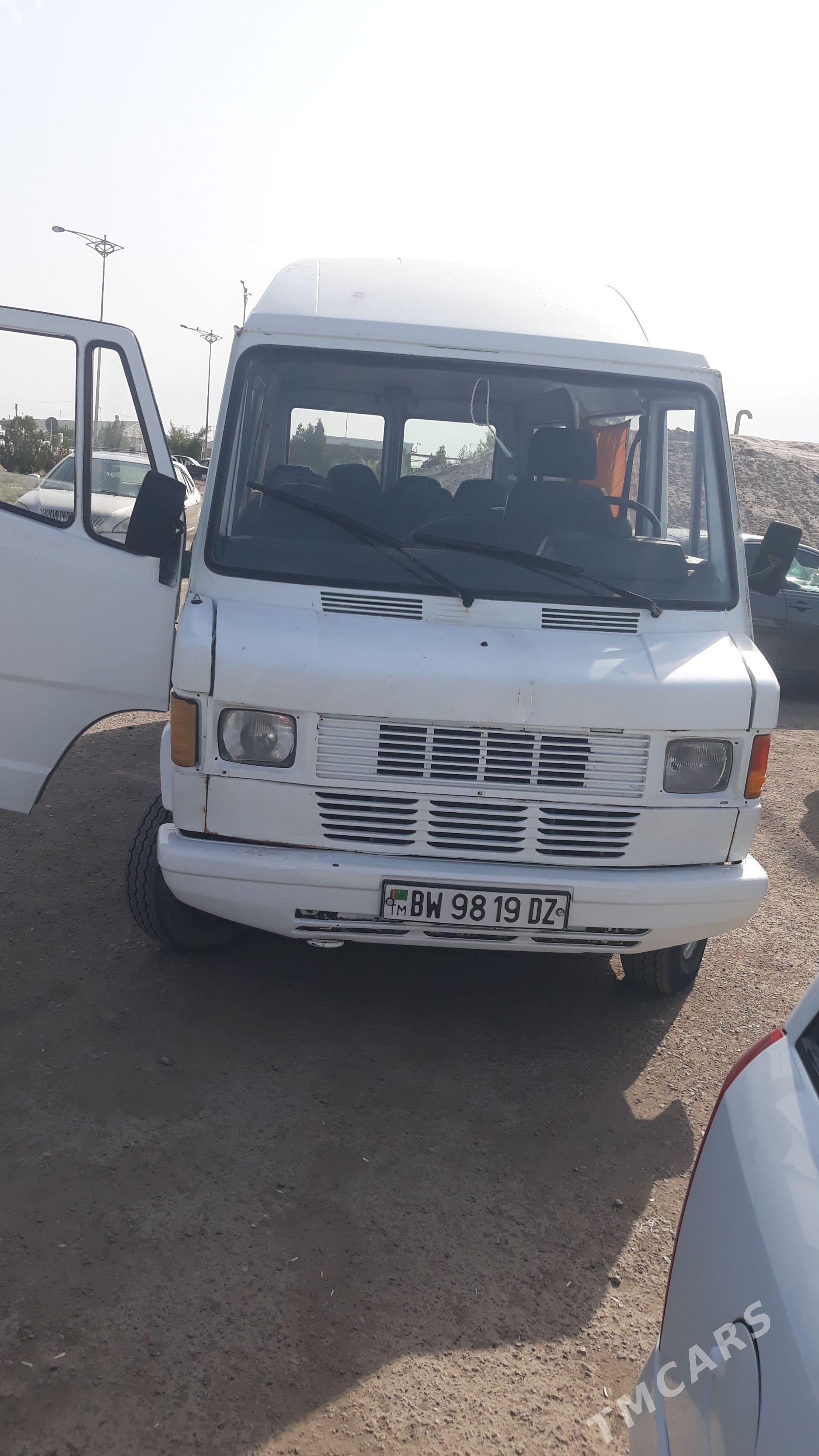 Mercedes-Benz 190-Class 1993 - 75 000 TMT - Gurbansoltan Eje - img 1