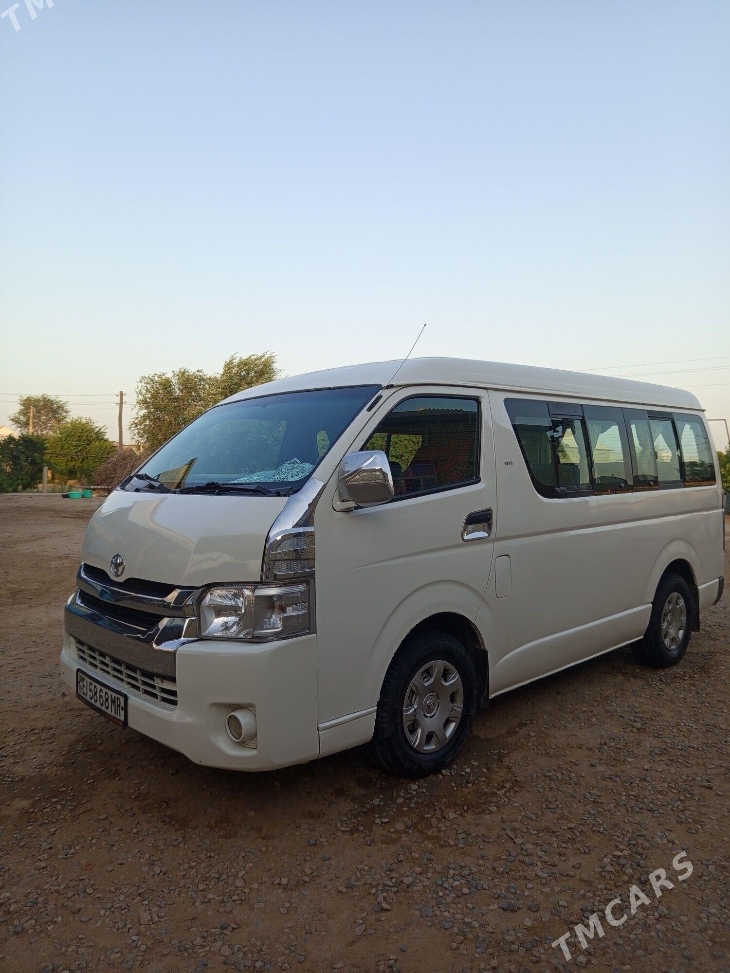 Toyota Hiace 2006 - 300 000 TMT - Sakarçäge - img 1