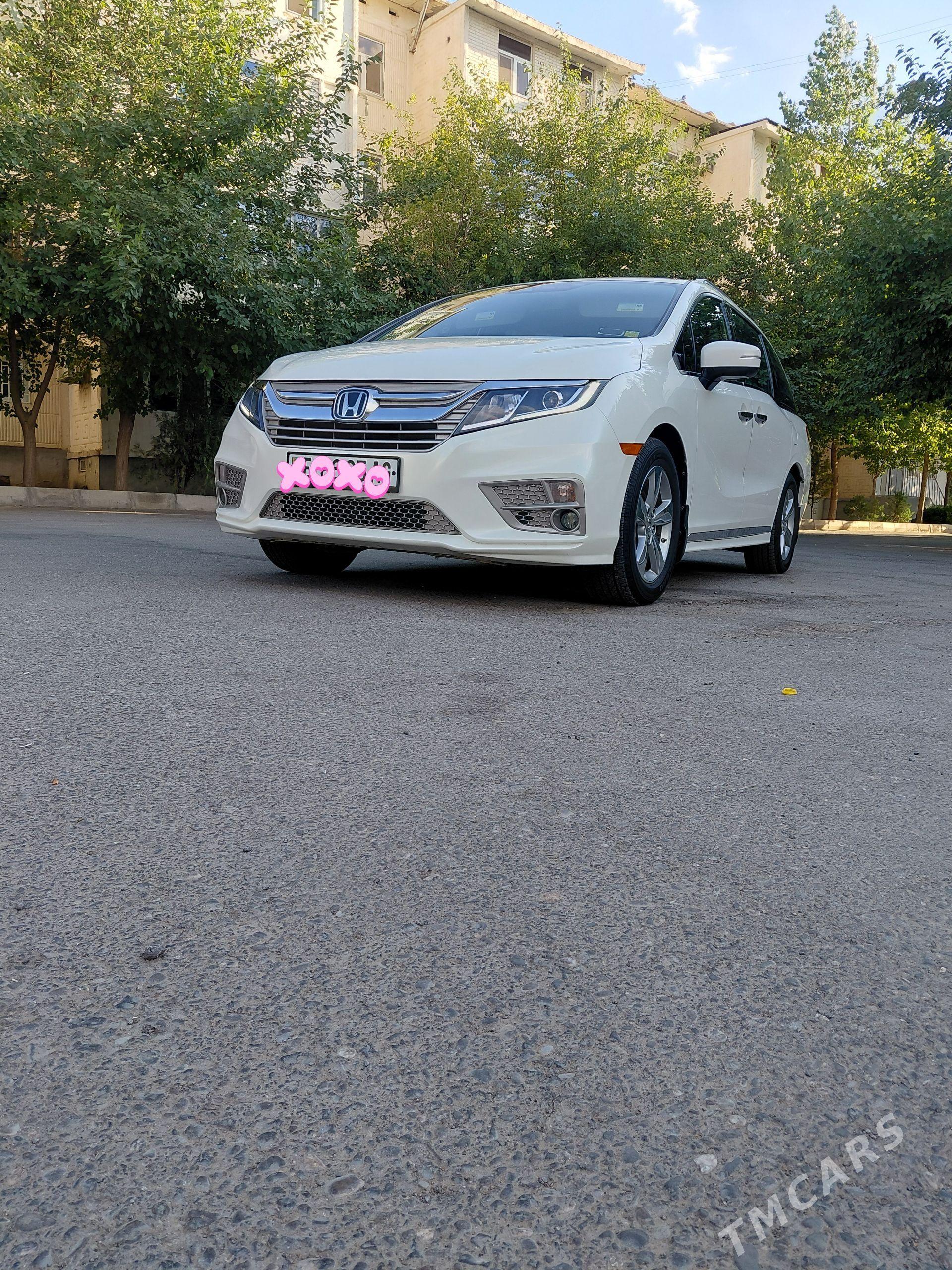 Honda Odyssey 2019 - 420 000 TMT - 11 мкр - img 1