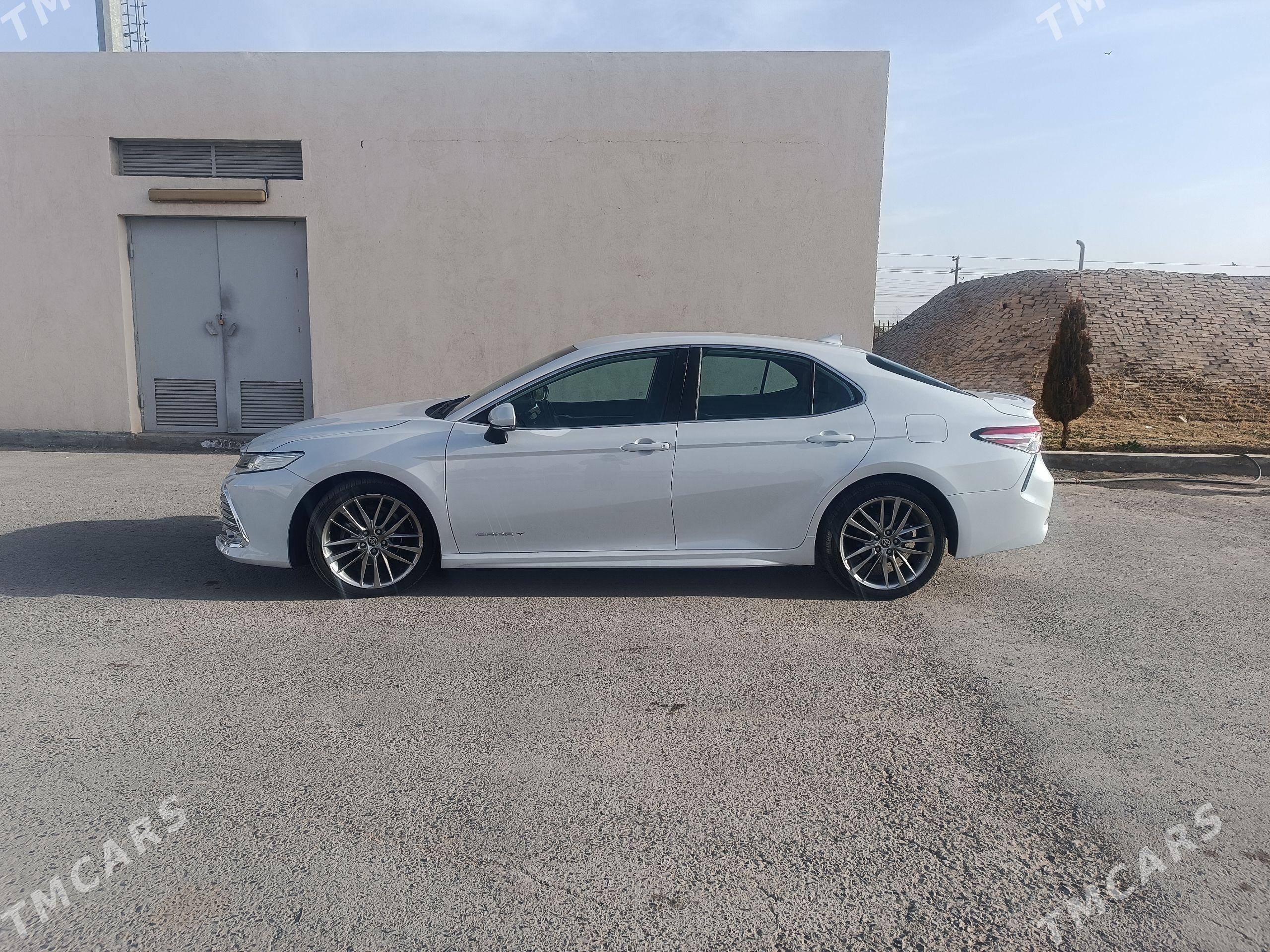 Toyota Camry 2021 - 360 000 TMT - Туркменабат - img 1