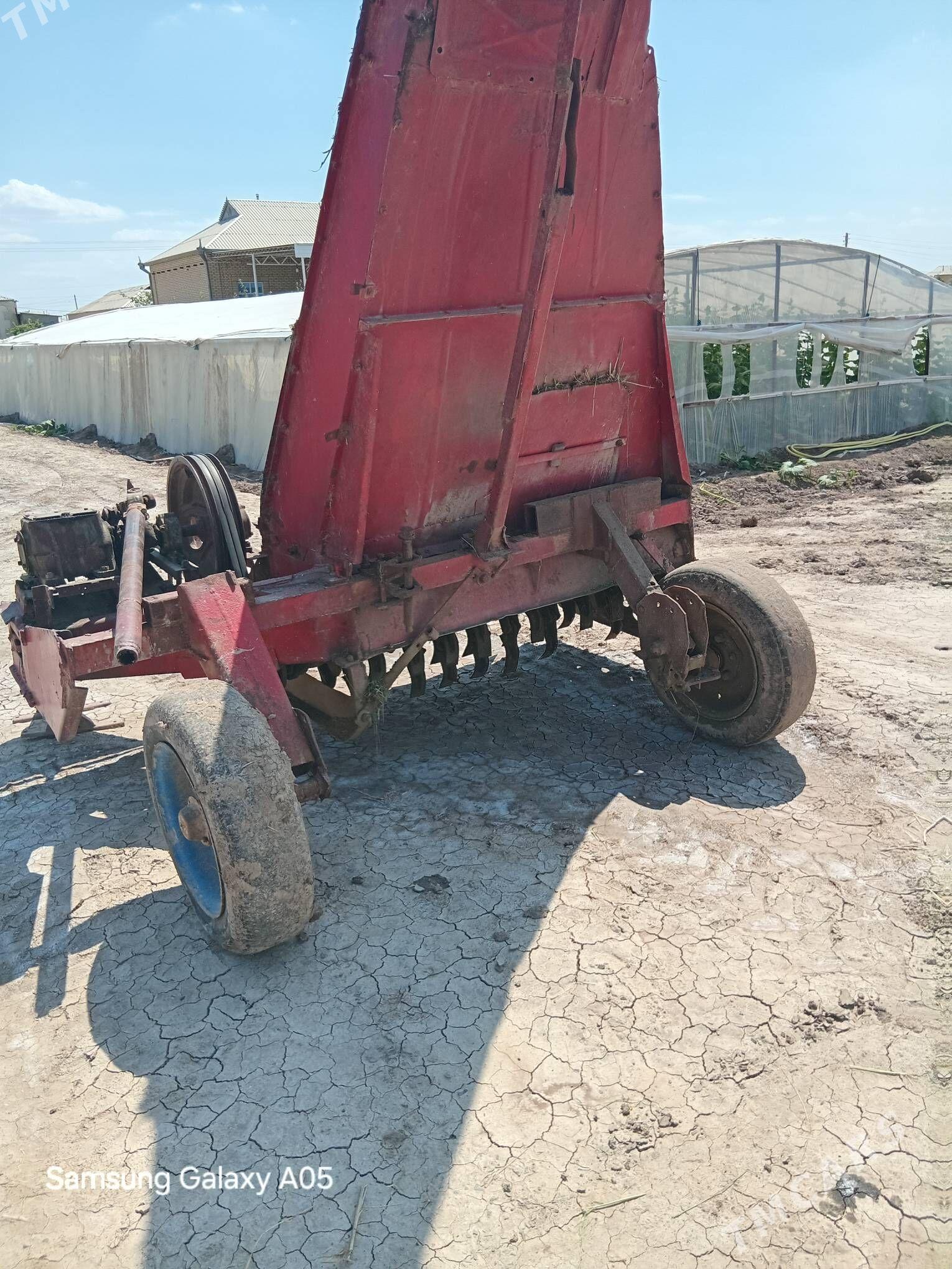 MTZ T-28 1999 - 20 000 TMT - Murgap - img 1