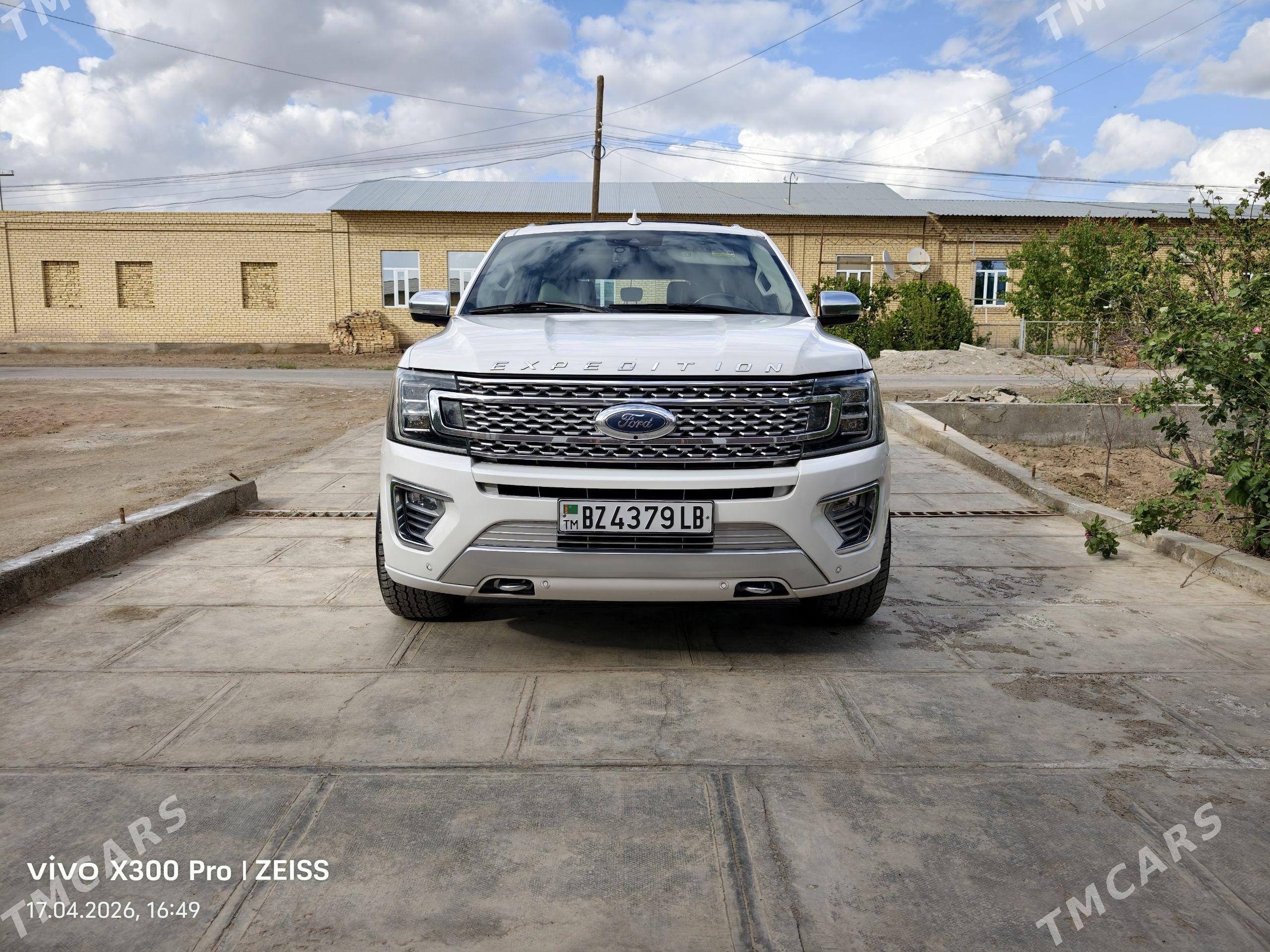 Ford Expedition 2018 - 480 000 TMT - Dänew - img 1