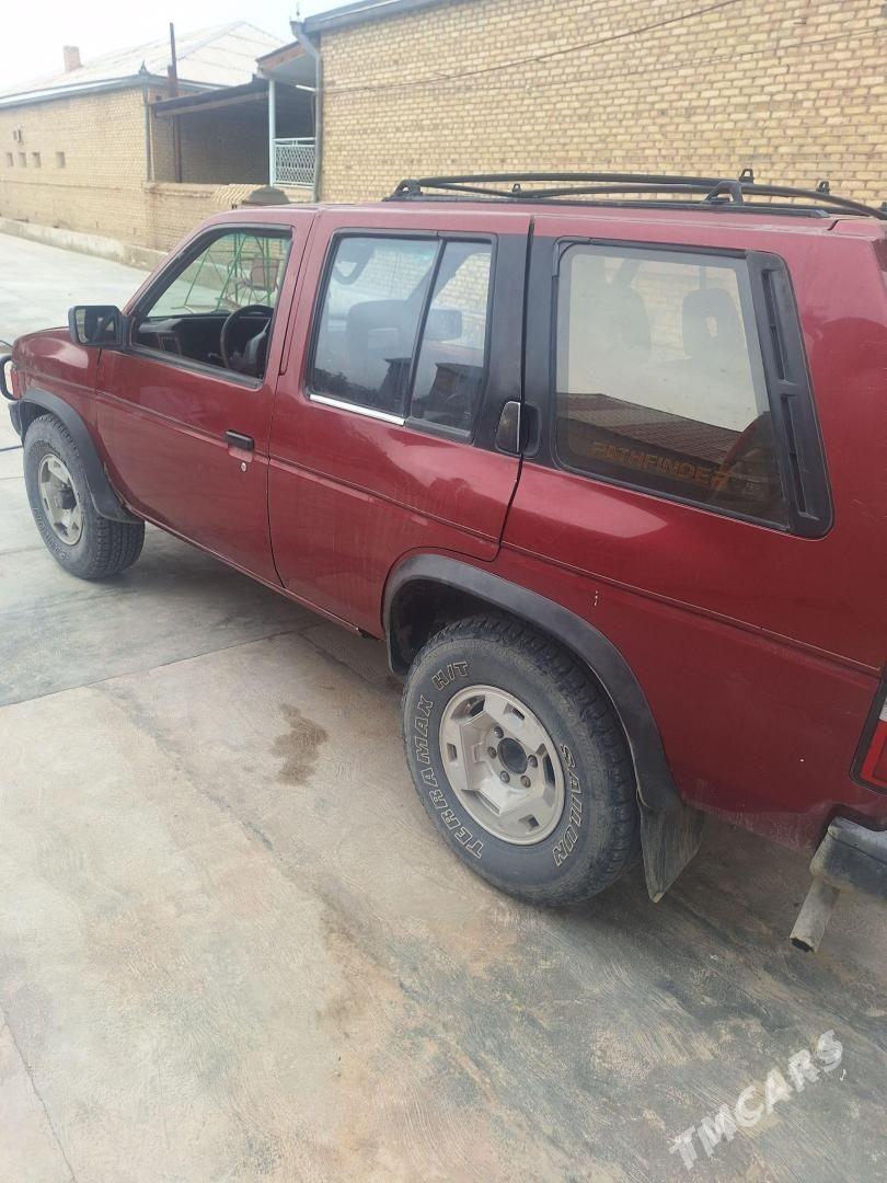 Nissan Pathfinder 1993 - 35 000 TMT - Türkmenabat - img 1