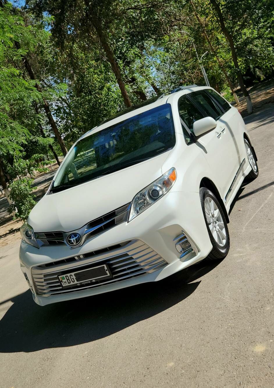 Toyota Sienna 2018 - 530 000 TMT - Ашхабад - img 1