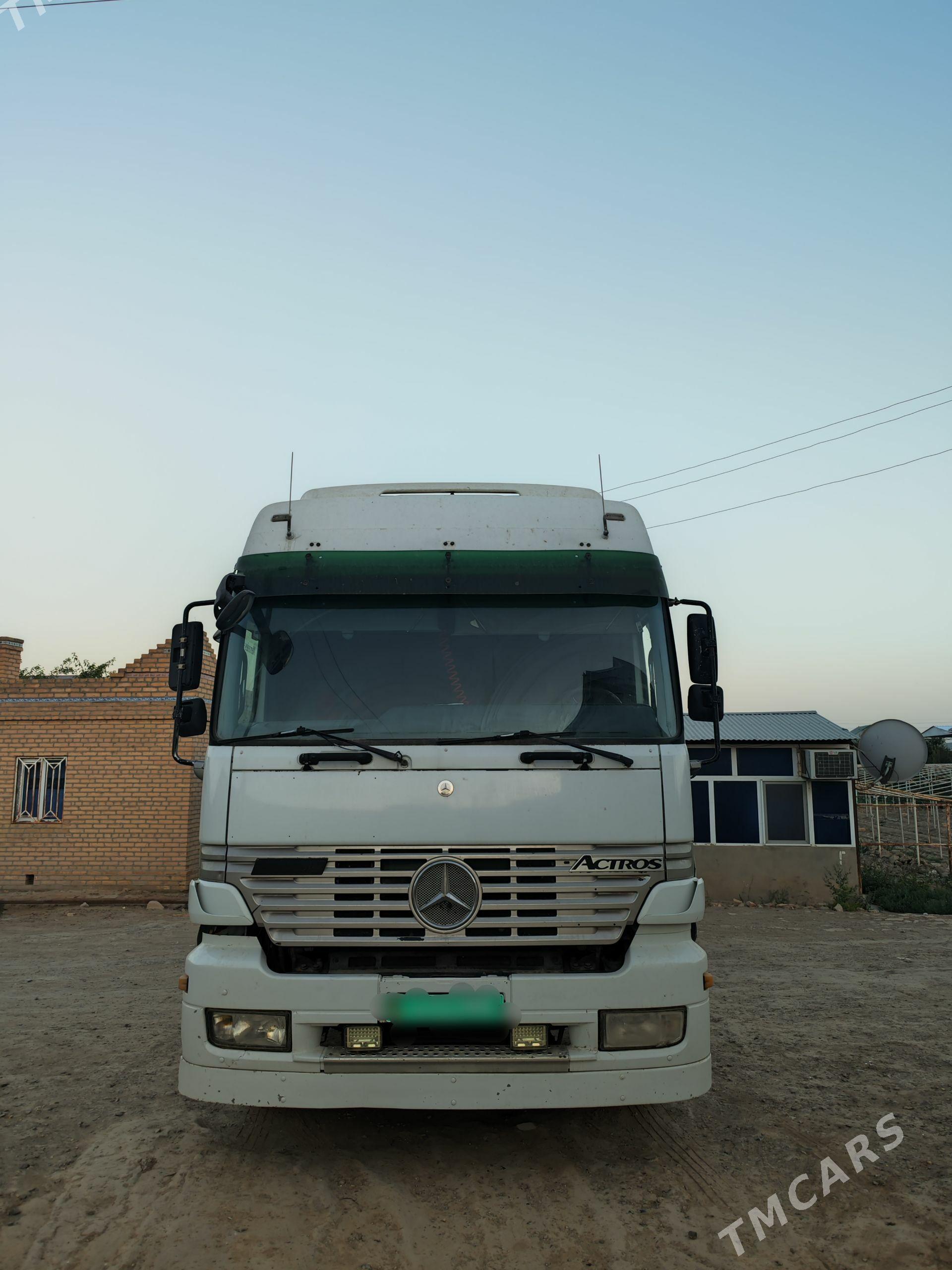 Mercedes-Benz ACTROS 3331 1998 - 460 000 TMT - Mary - img 1