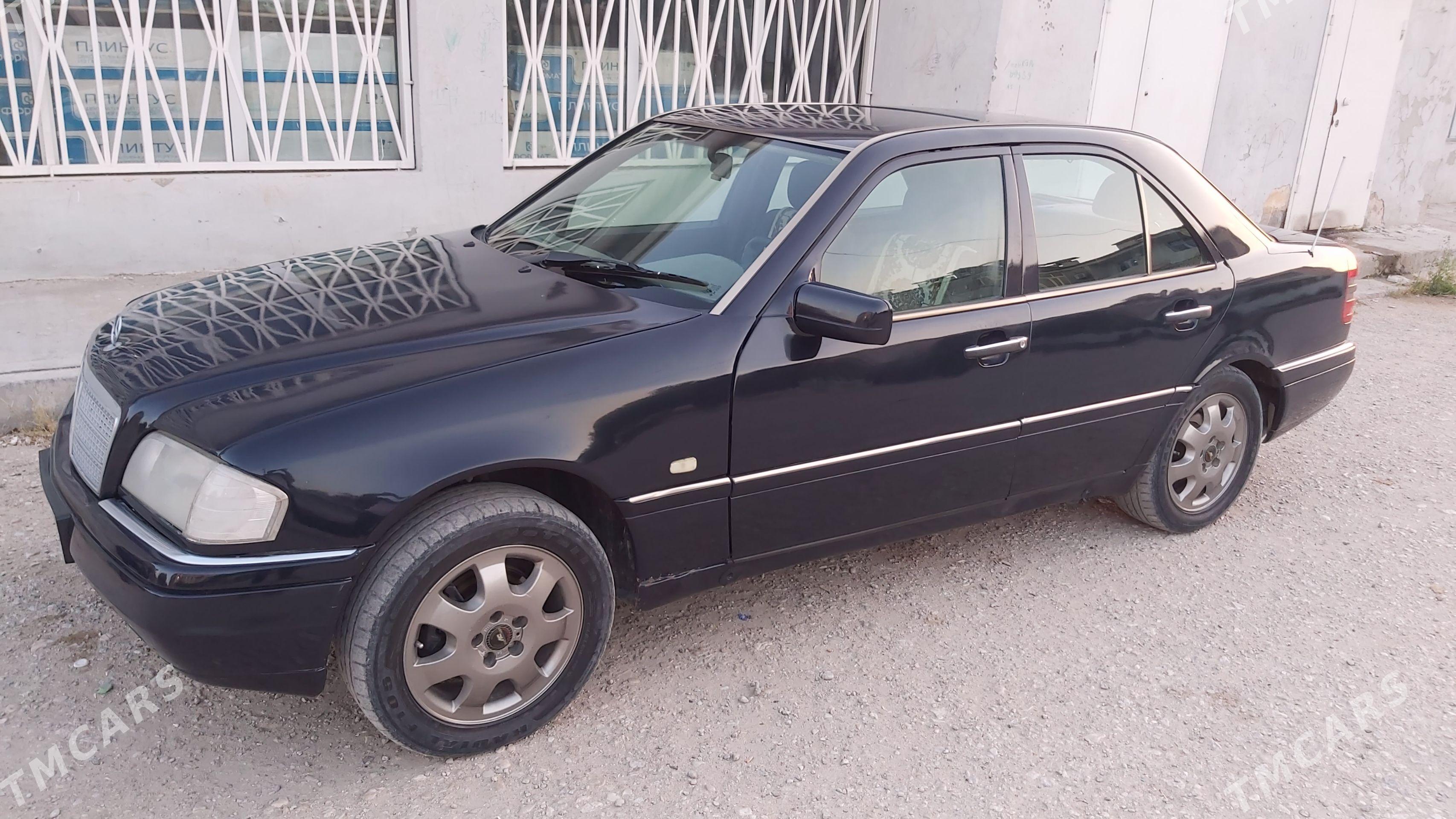 Mercedes-Benz C-Class 1994 - 72 000 TMT - Балканабат - img 1