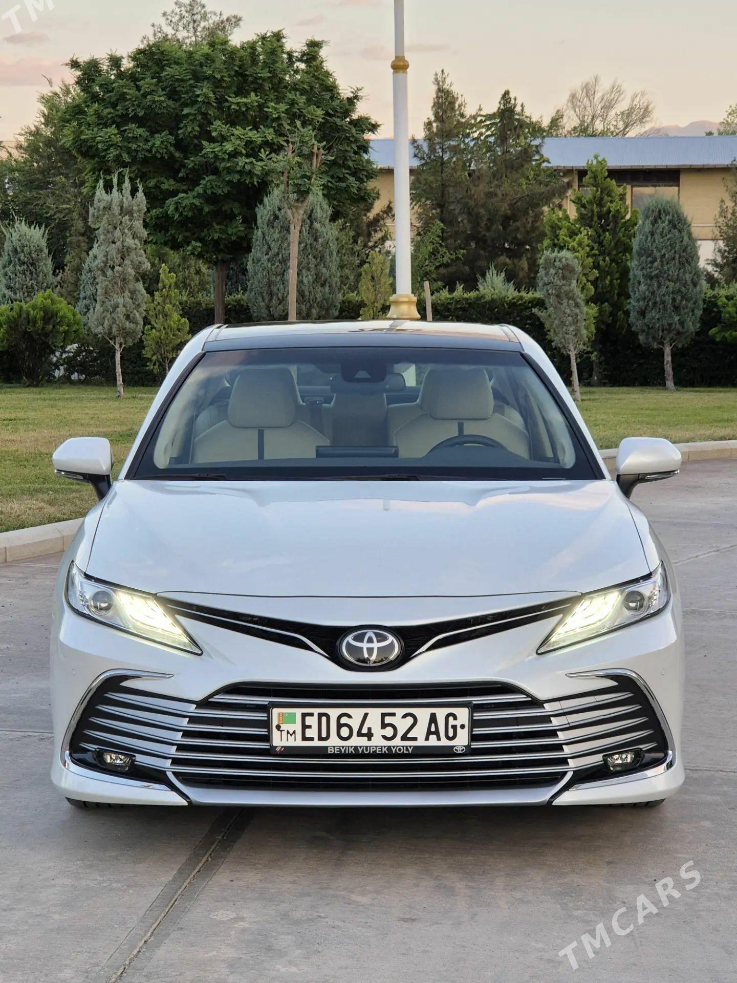 Toyota Camry 2022 - 625 000 TMT - Ашхабад - img 1