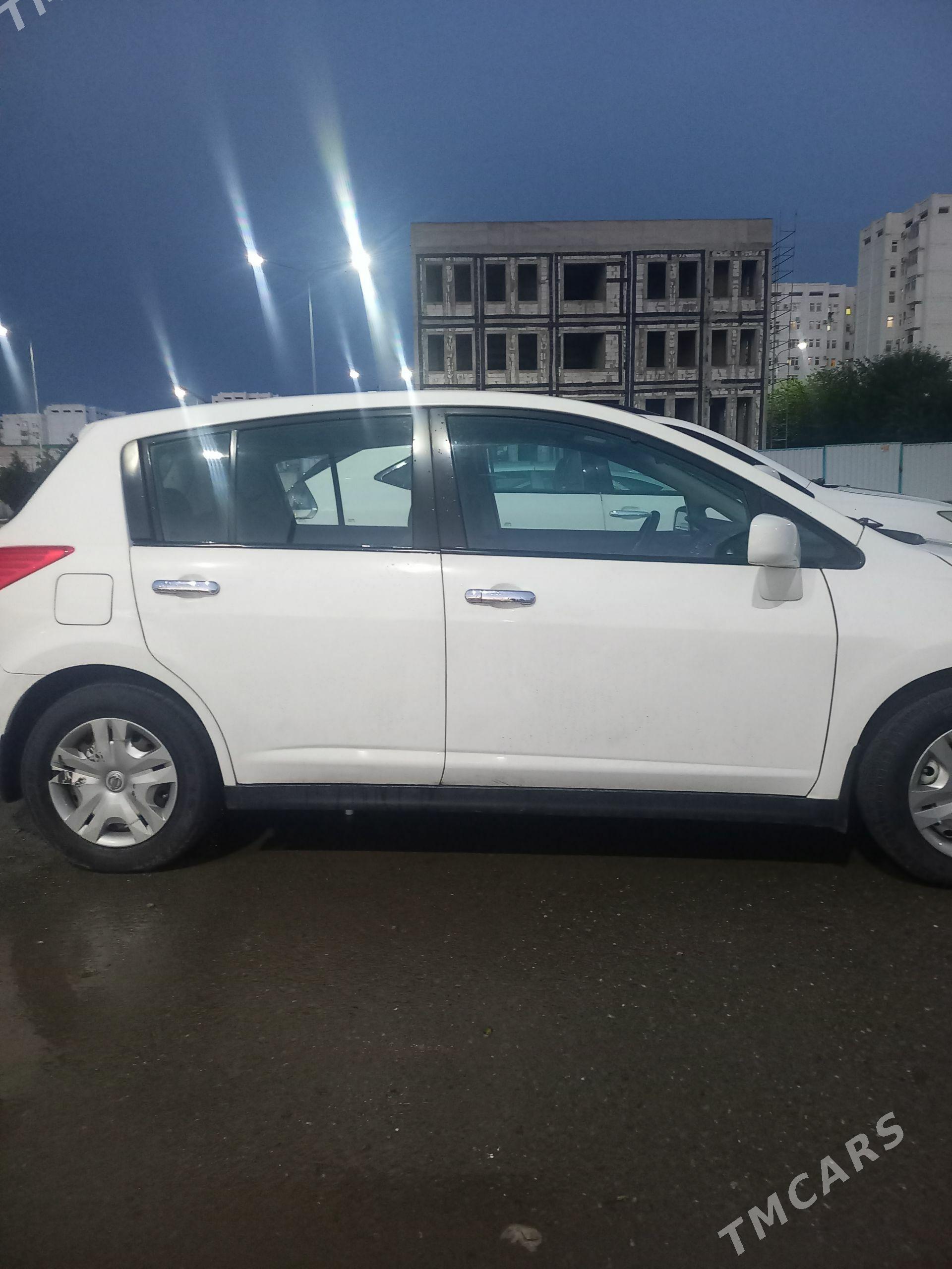 Nissan Versa 2010 - 140 000 TMT - Ашхабад - img 1