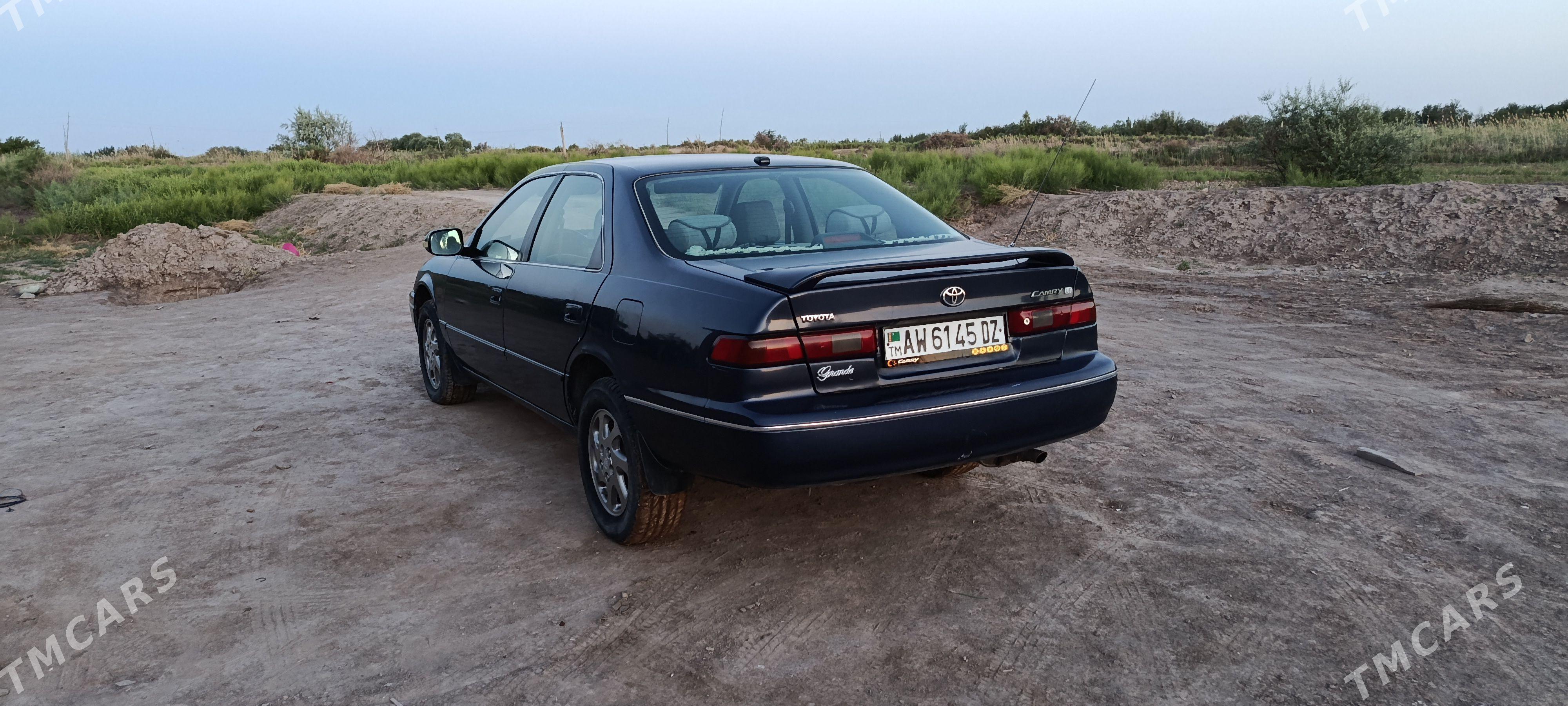 Toyota Camry 1998 - 150 000 TMT - Köneürgenç - img 1