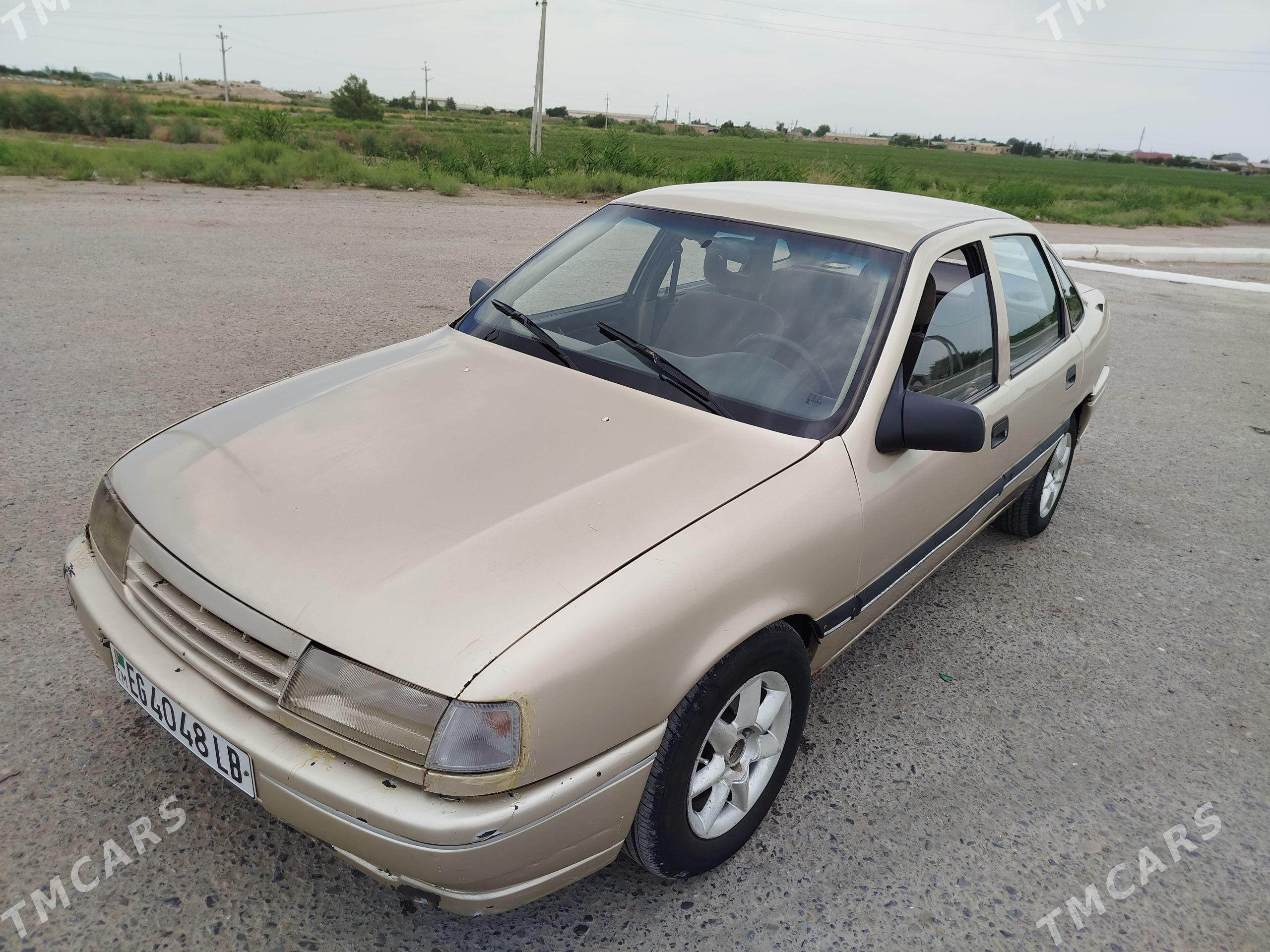 Opel Vectra 1991 - 25 000 TMT - Фарап - img 1