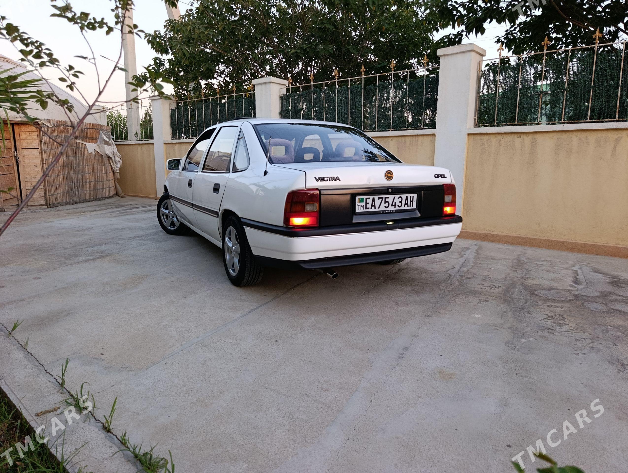 Opel Vectra 1991 - 48 000 TMT - Bäherden - img 1