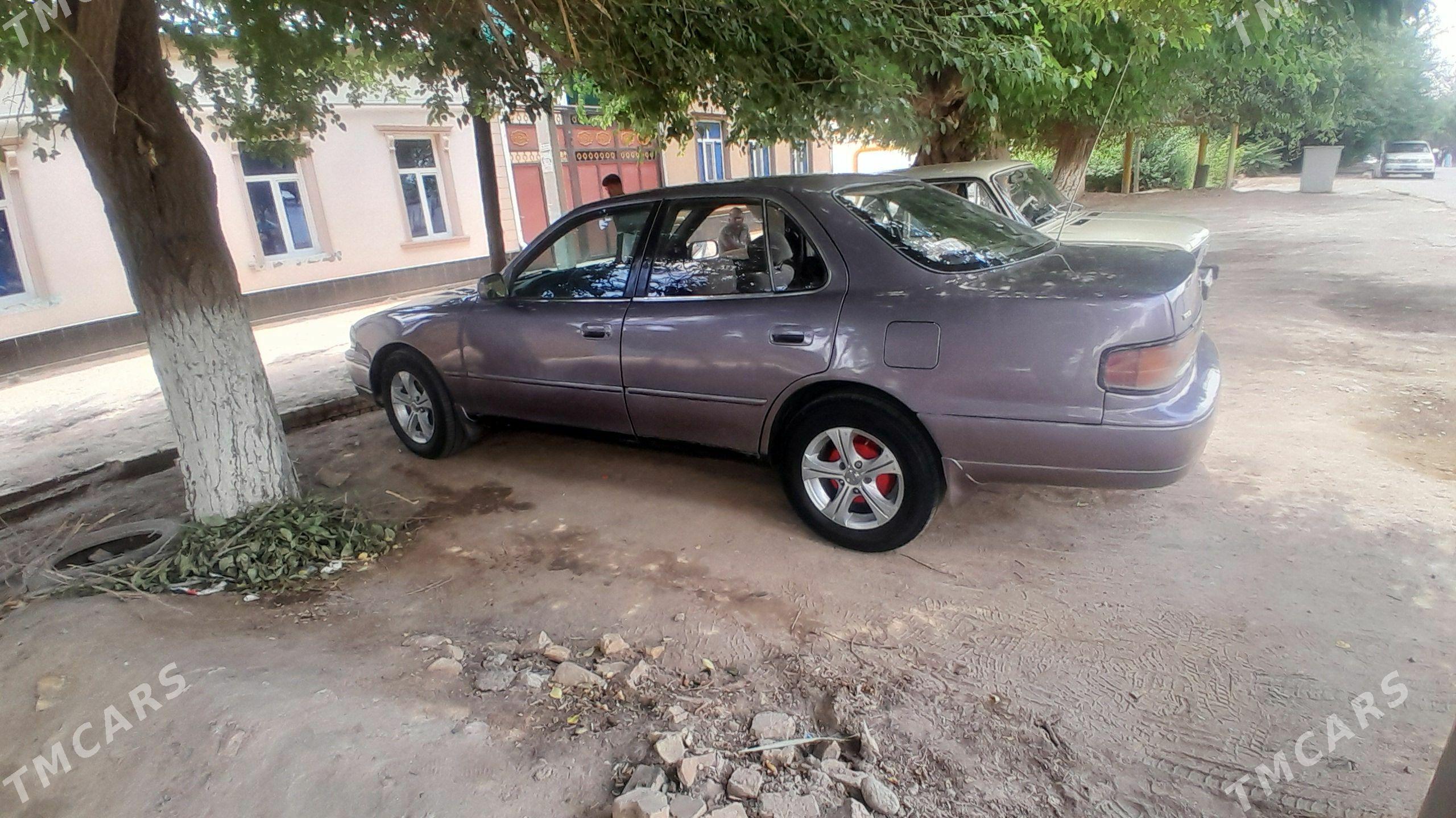 Toyota Camry 1994 - 100 000 TMT - Ýolöten - img 1