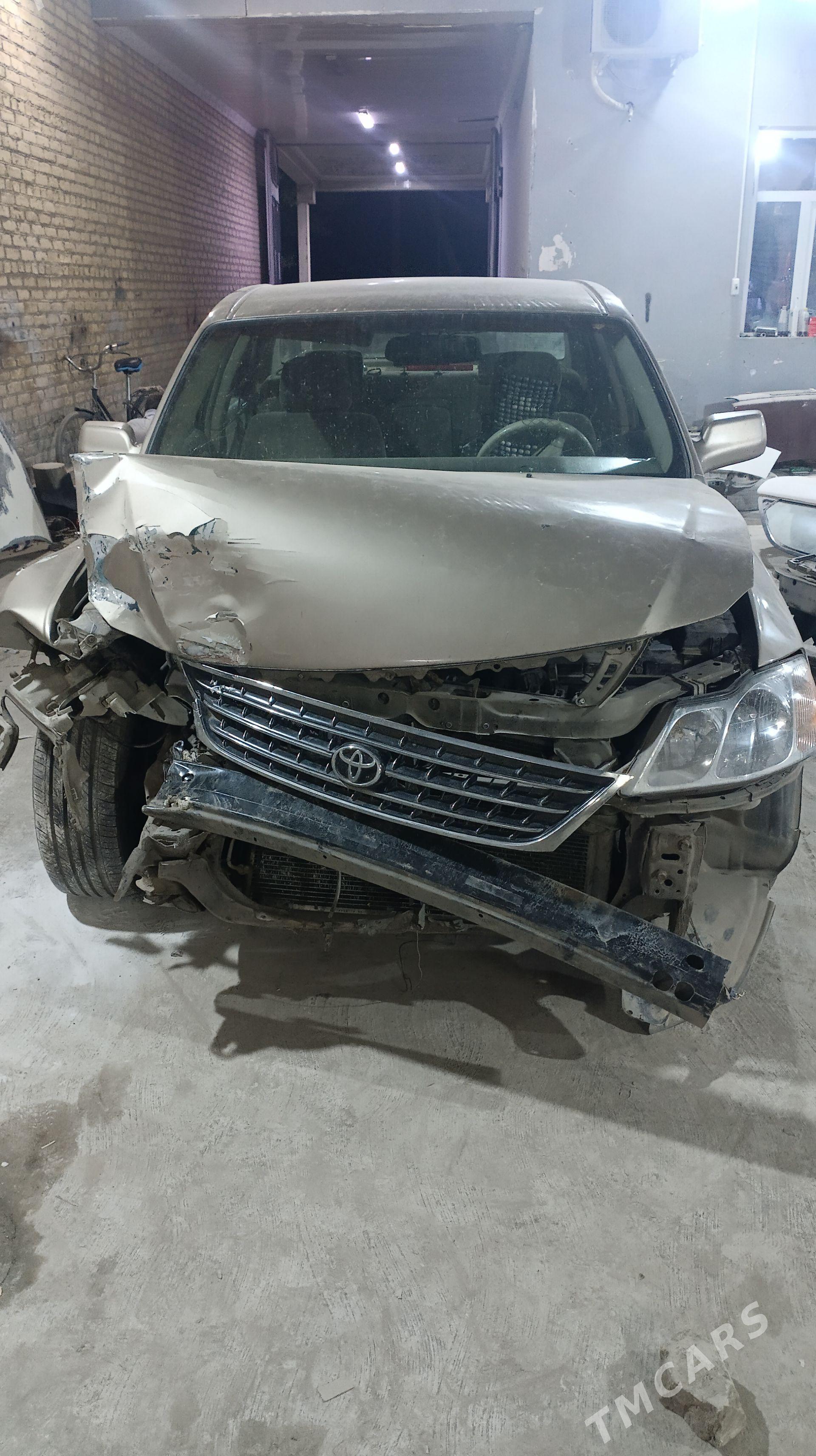 Toyota Avalon 2002 - 150 000 TMT - Saýat - img 1